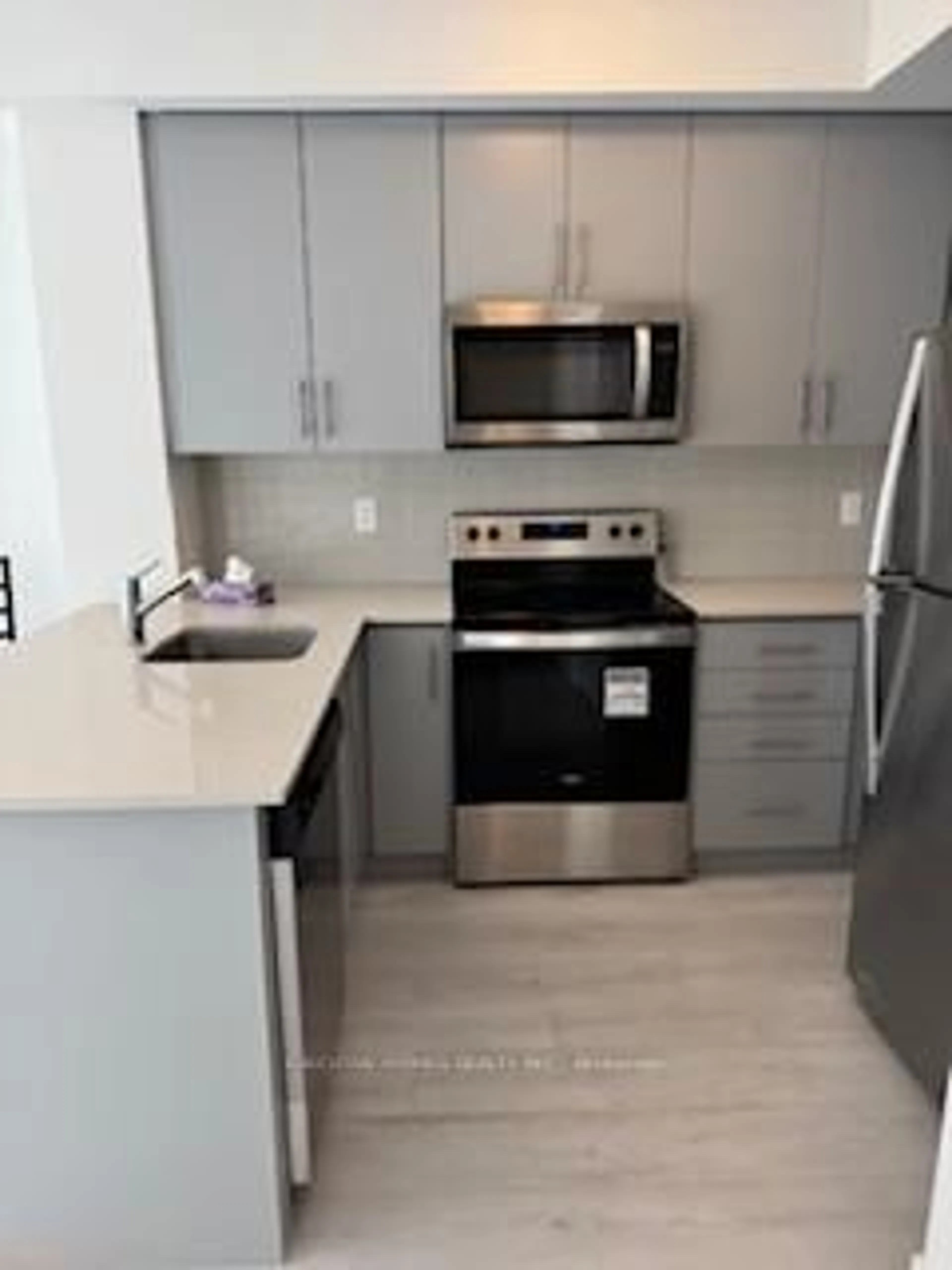 Standard kitchen, unknown for 3409 Ridgeway Dr #36, Mississauga Ontario L5L 0B9