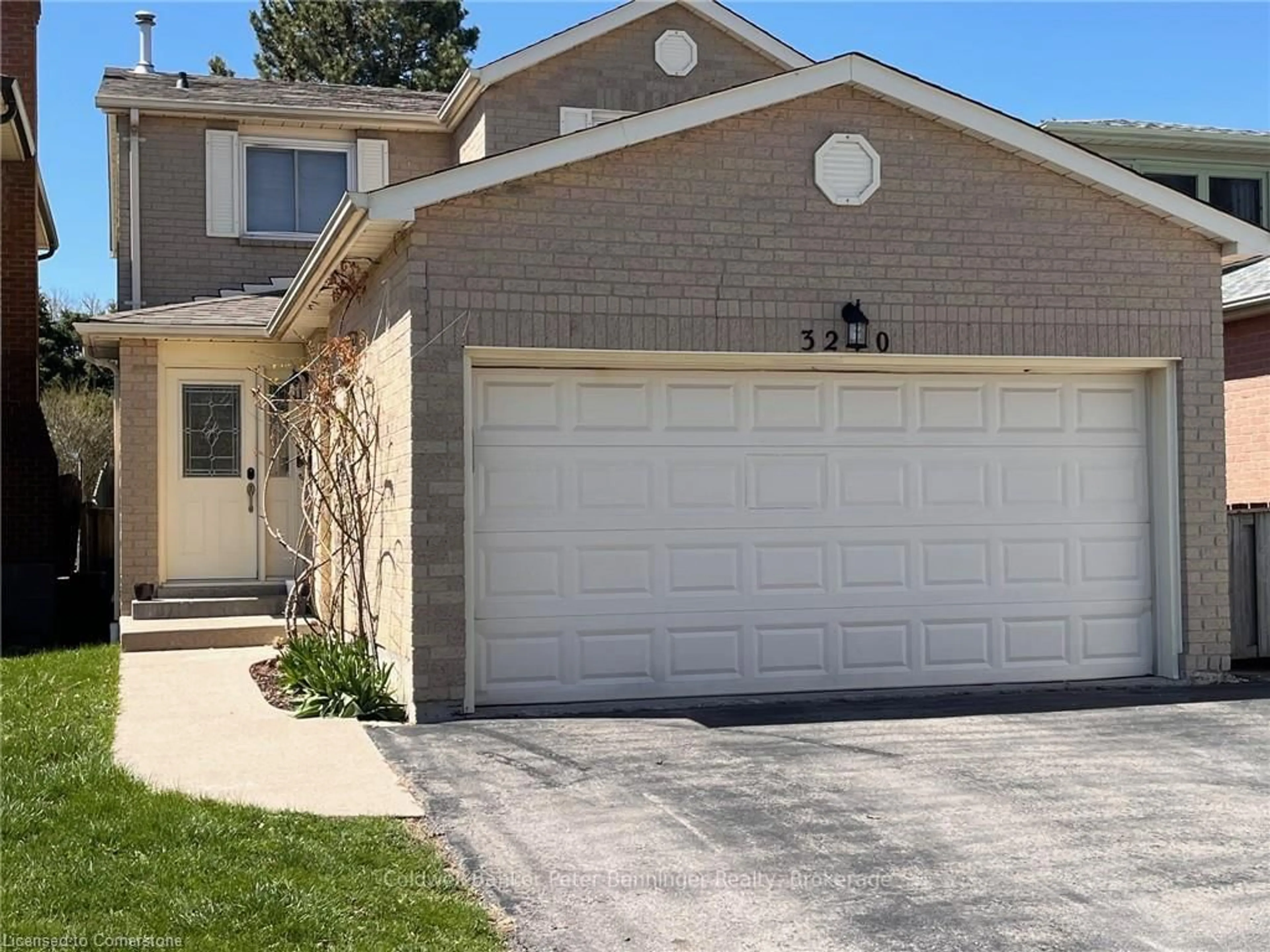 Home with brick exterior material, street for 3210 Anderson Cres, Mississauga Ontario L5N 2Y5