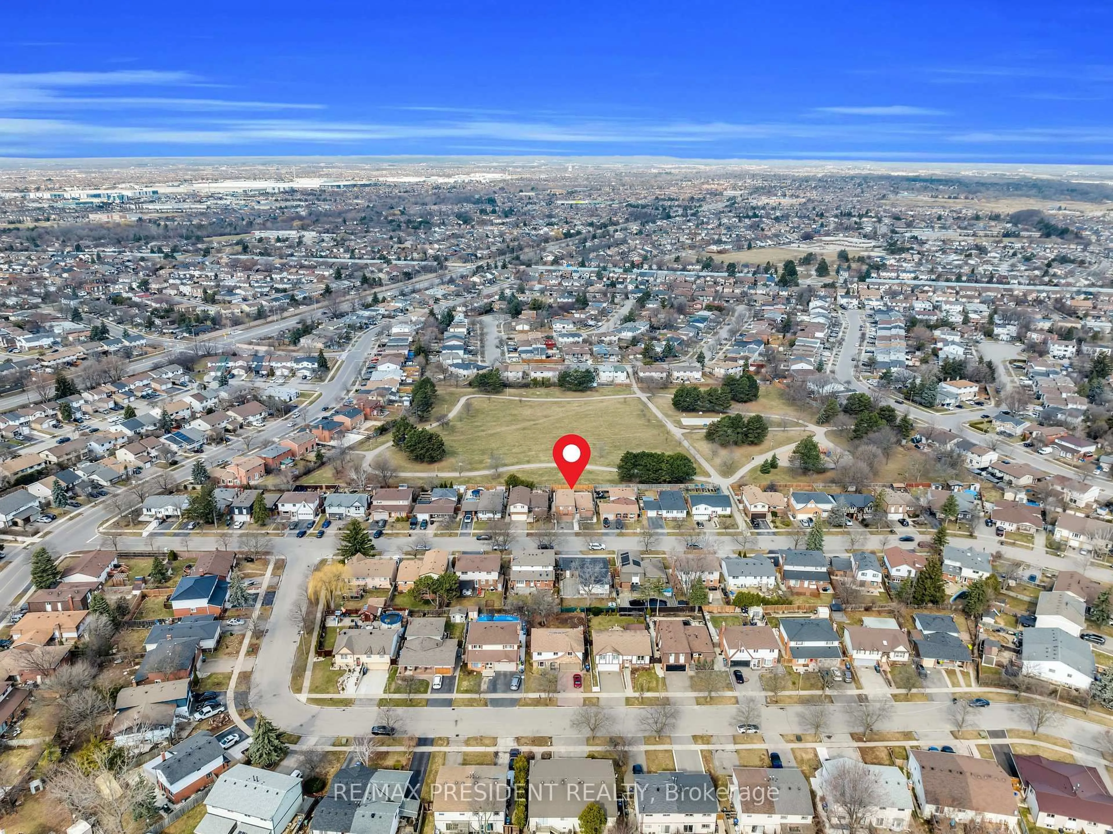 A pic from outside/outdoor area/front of a property/back of a property/a pic from drone, street for 118 Charters Rd, Brampton Ontario L6V 2S5