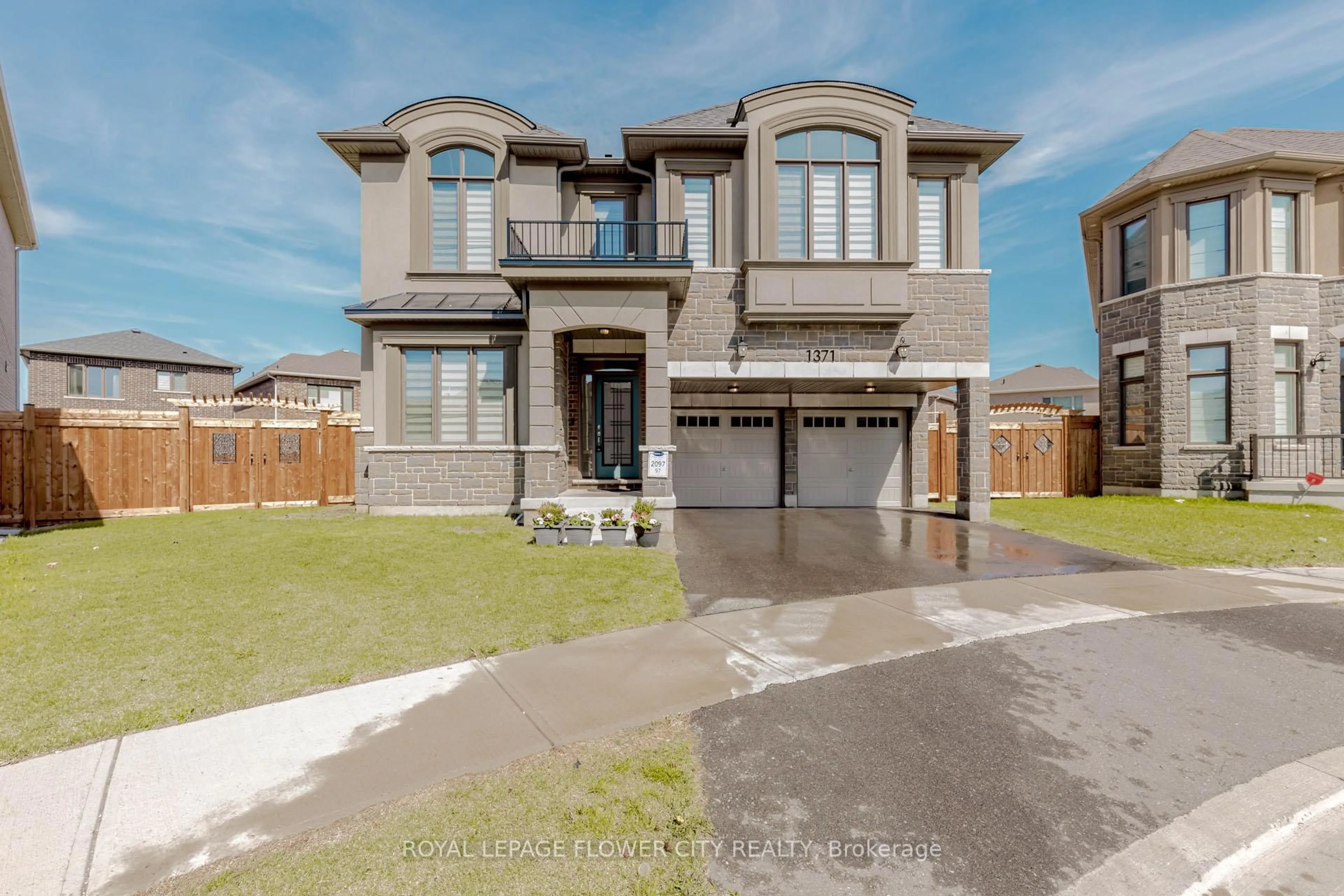 Home with brick exterior material, street for 1371 Lobelia Cres, Milton Ontario L9E 1X1