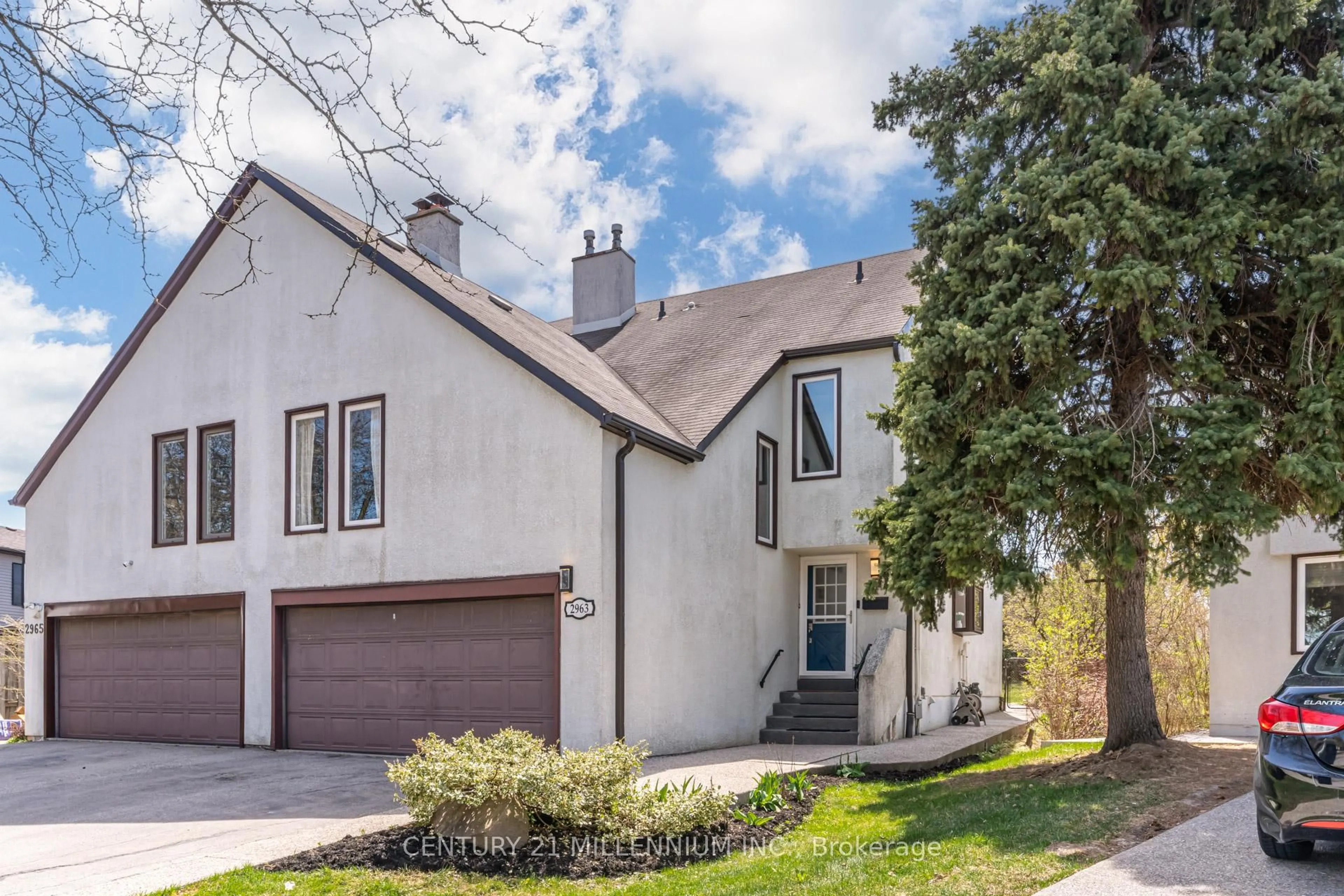 Home with brick exterior material, street for 2963 Nipiwin Dr, Mississauga Ontario L5N 1Y1