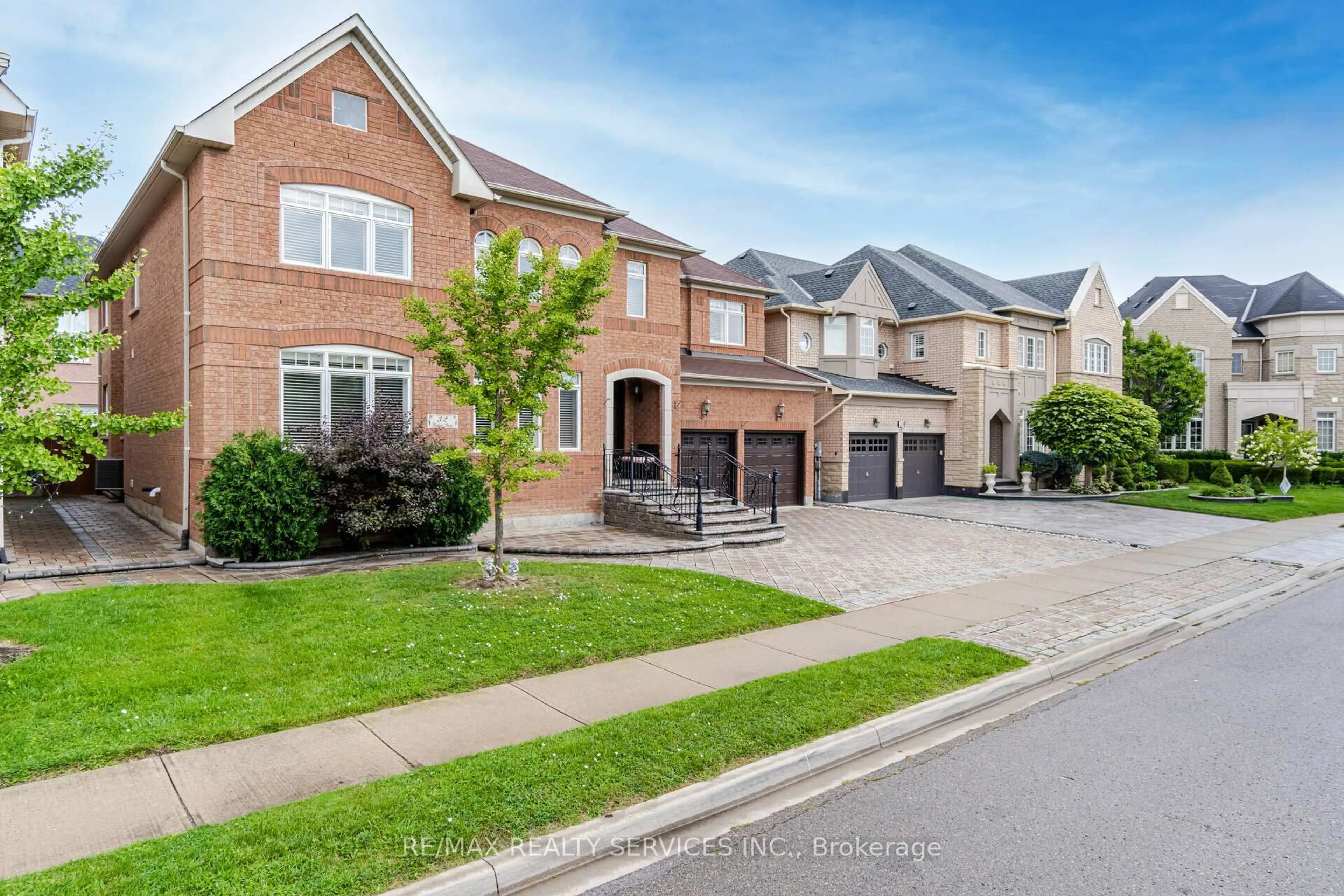 Home with brick exterior material, street for 32 Radial St, Brampton Ontario L6Y 5K7