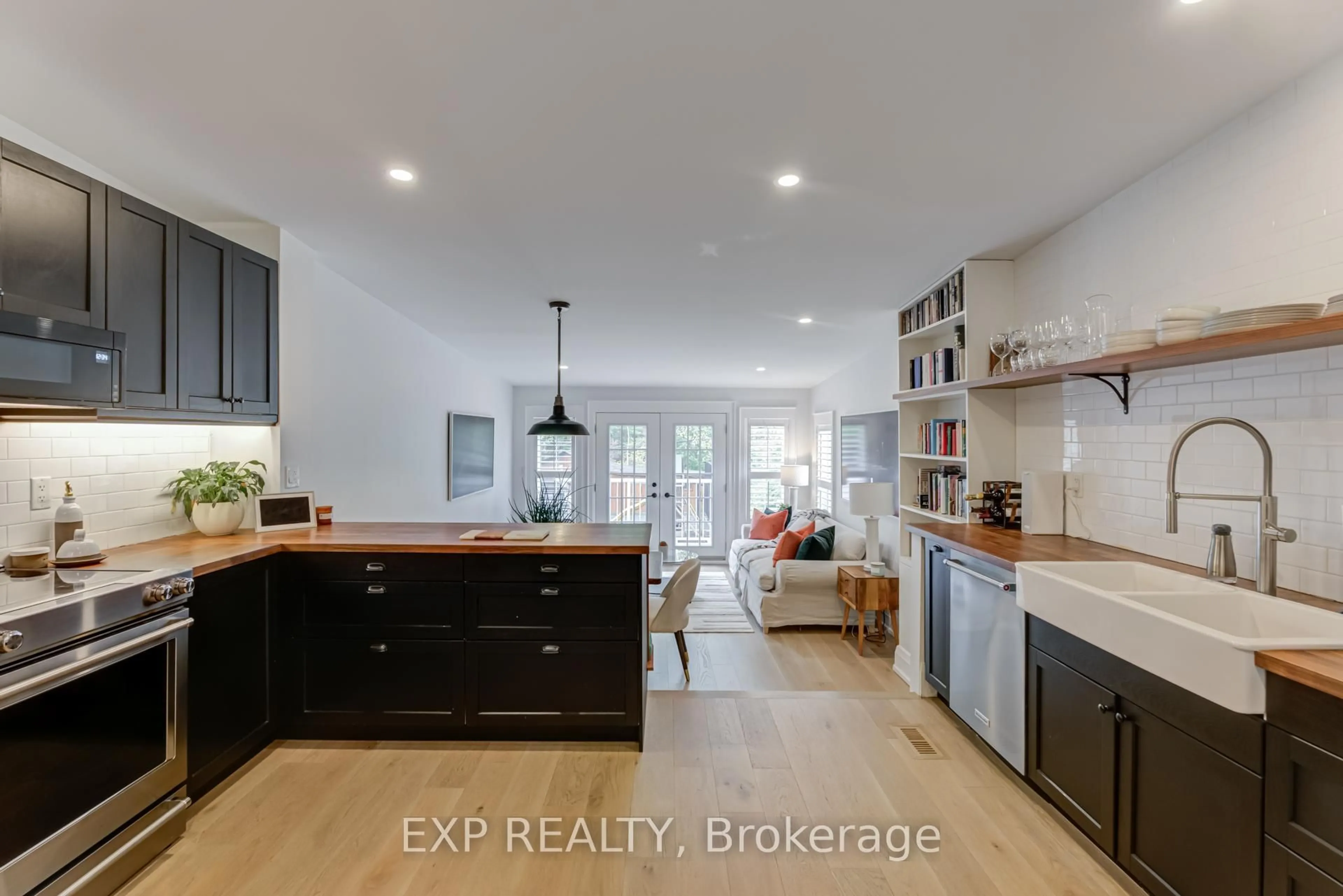 Open concept kitchen, ceramic/tile floor for 187 Clendenan Ave, Toronto Ontario M6P 2W9