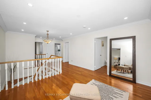Additional property image - 2728 Guilford Cres