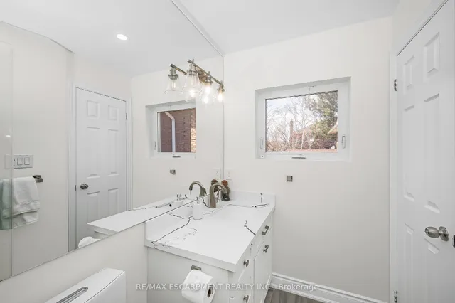 Additional property image - 2728 Guilford Cres