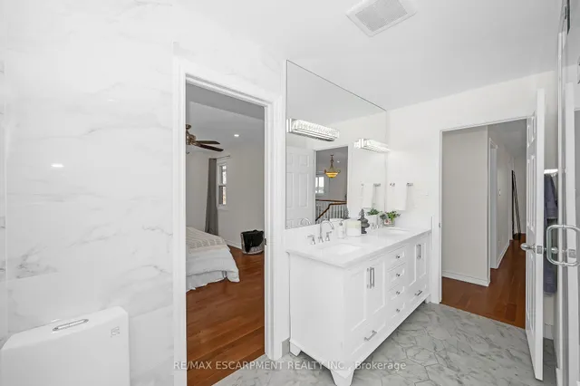Additional property image - 2728 Guilford Cres