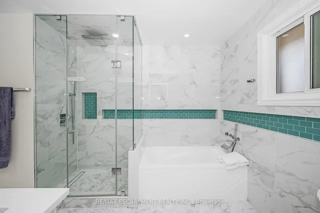 Additional property image - 2728 Guilford Cres