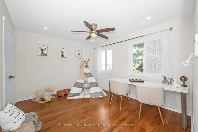 Additional property image - 2728 Guilford Cres