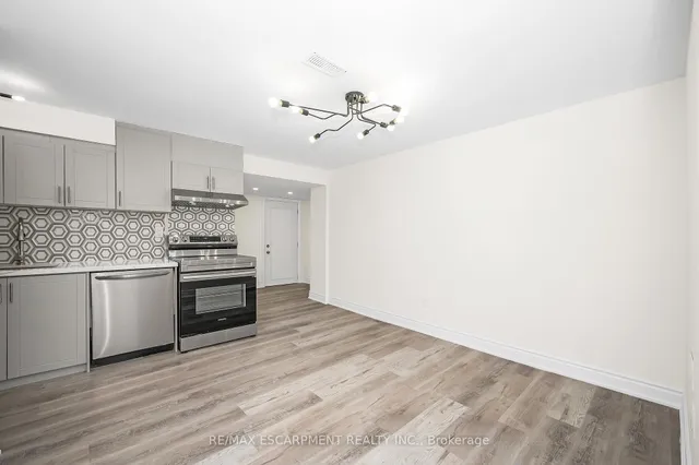 Additional property image - 2728 Guilford Cres