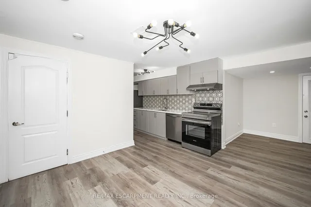 Additional property image - 2728 Guilford Cres