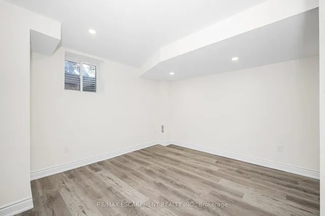 Additional property image - 2728 Guilford Cres