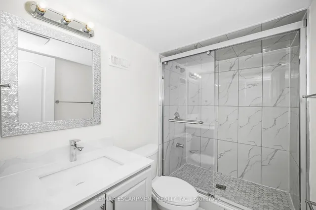 Additional property image - 2728 Guilford Cres