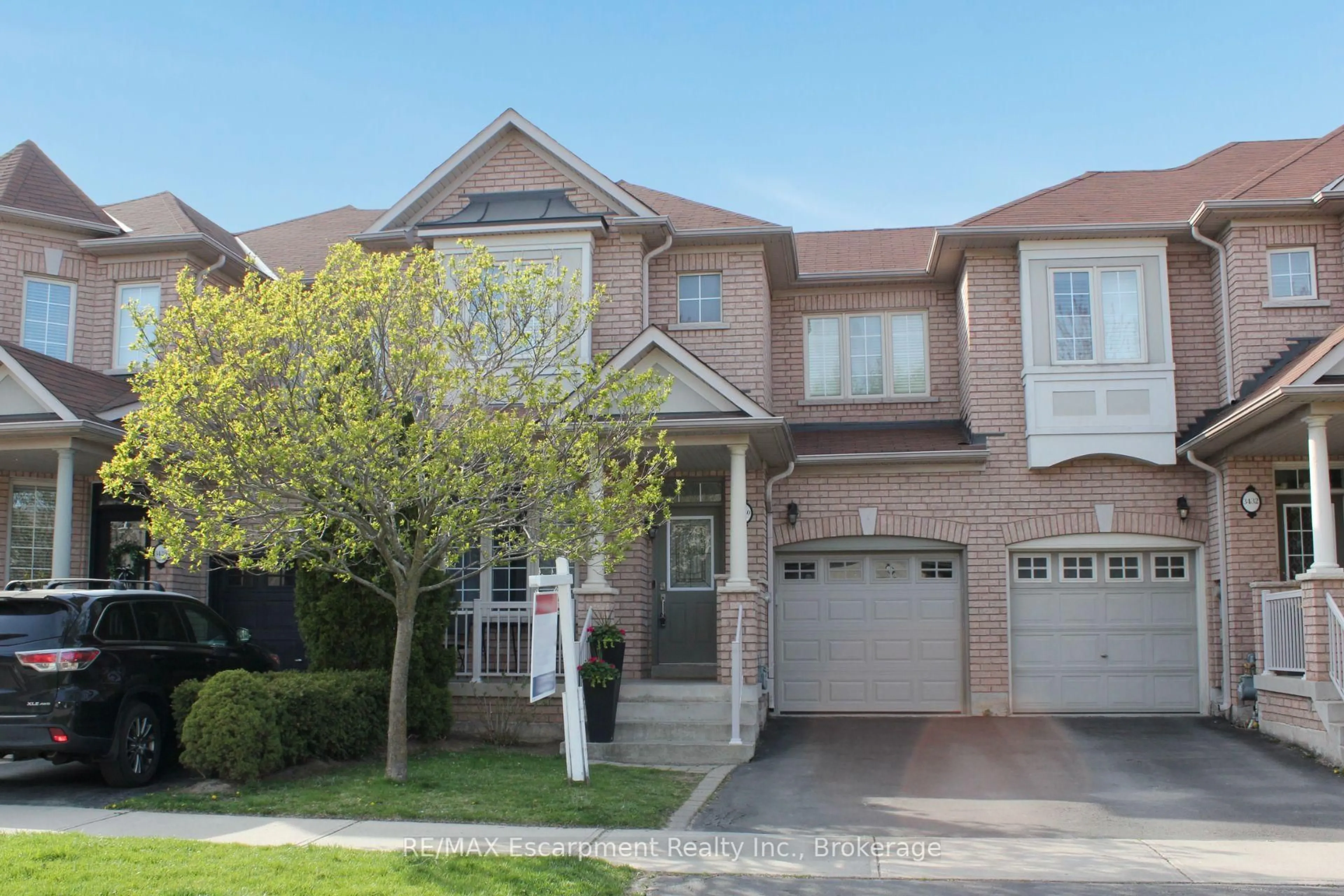 Home with brick exterior material, street for 3430 Hayhurst Cres, Oakville Ontario L6L 6W9