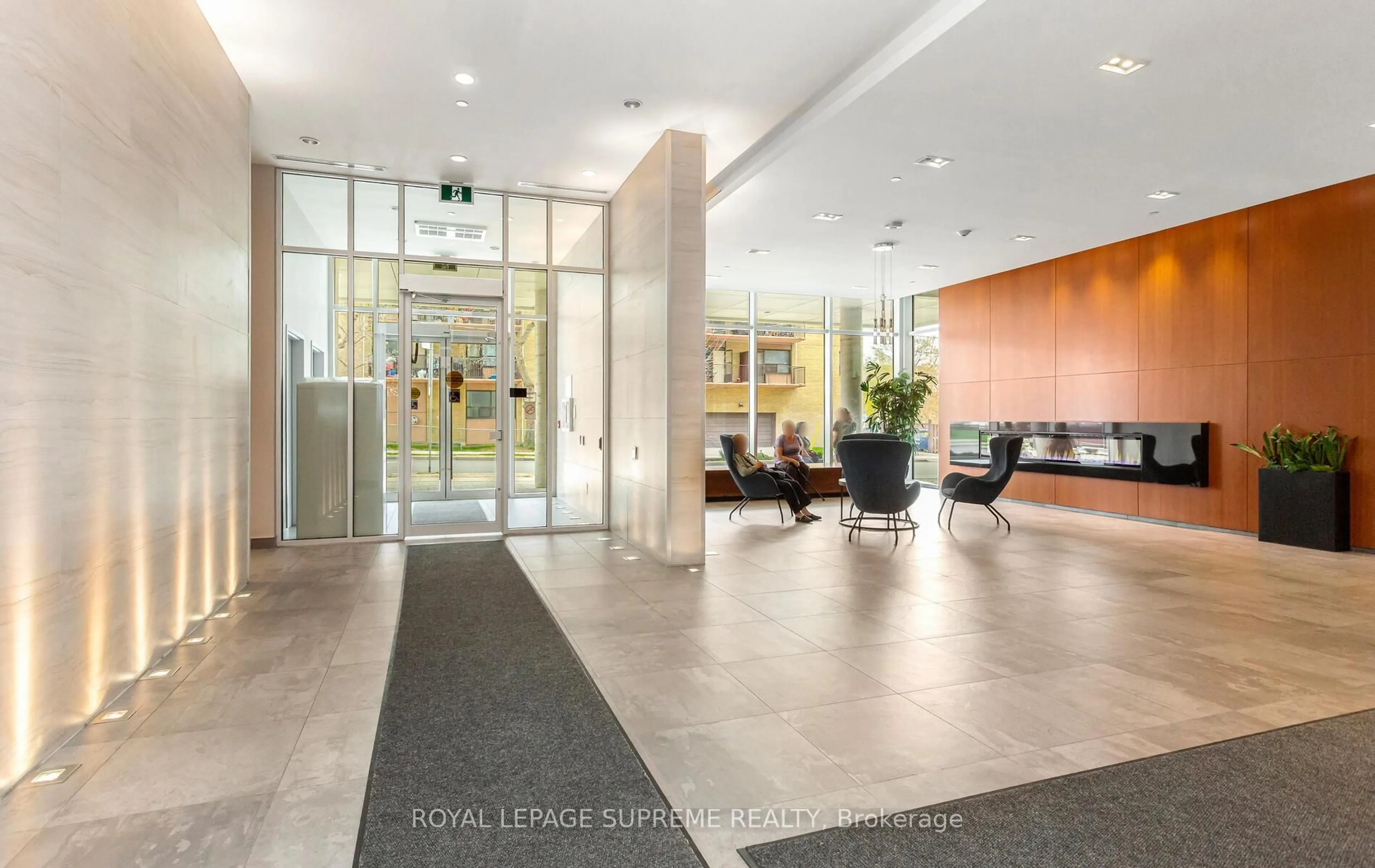 Indoor foyer for 2800 Keele St #903, Toronto Ontario M3M 0B8