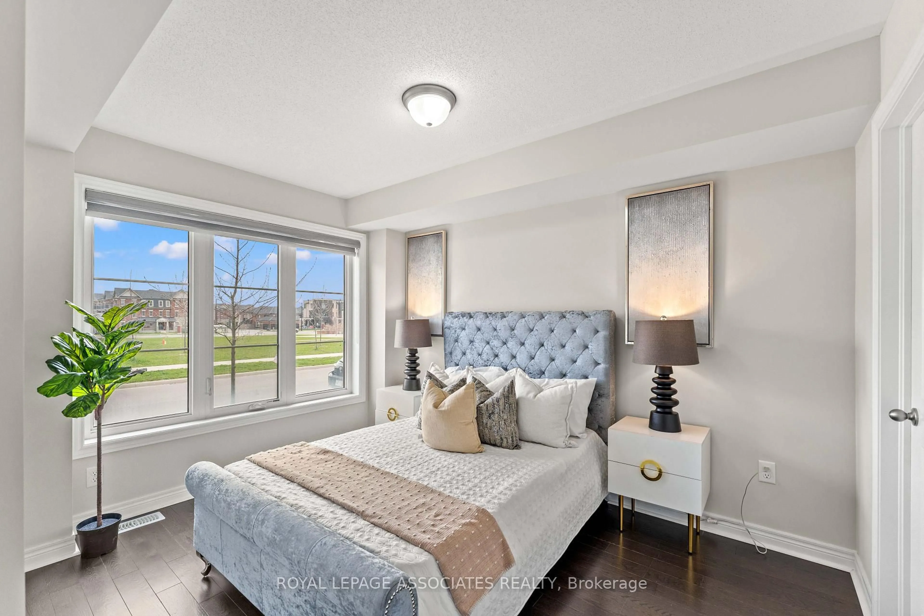 Bedroom with bed, unknown for 9 Finegan Circ, Brampton Ontario L7A 4Z7