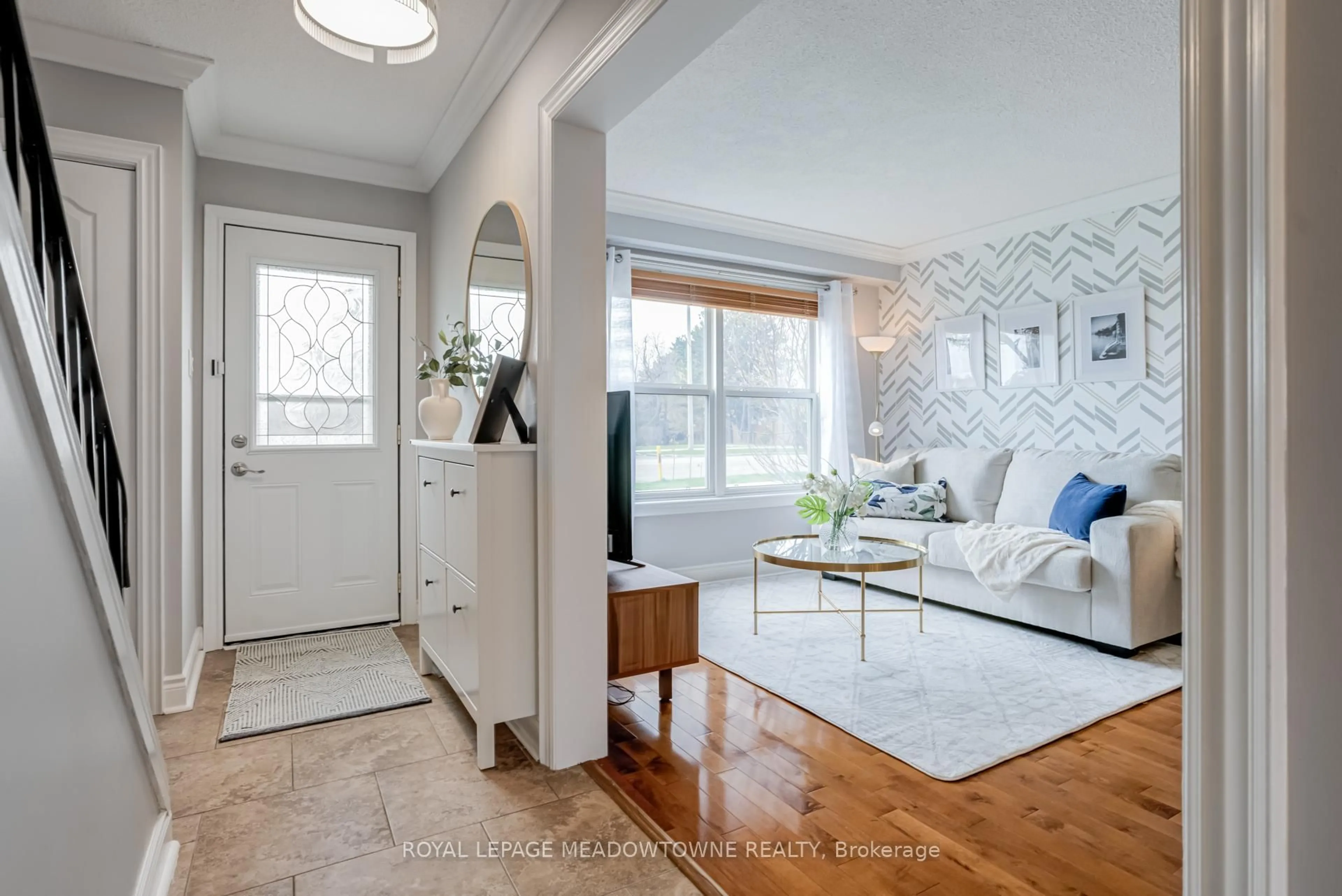 Indoor entryway for 92 Morley Cres, Brampton Ontario L6S 3K8