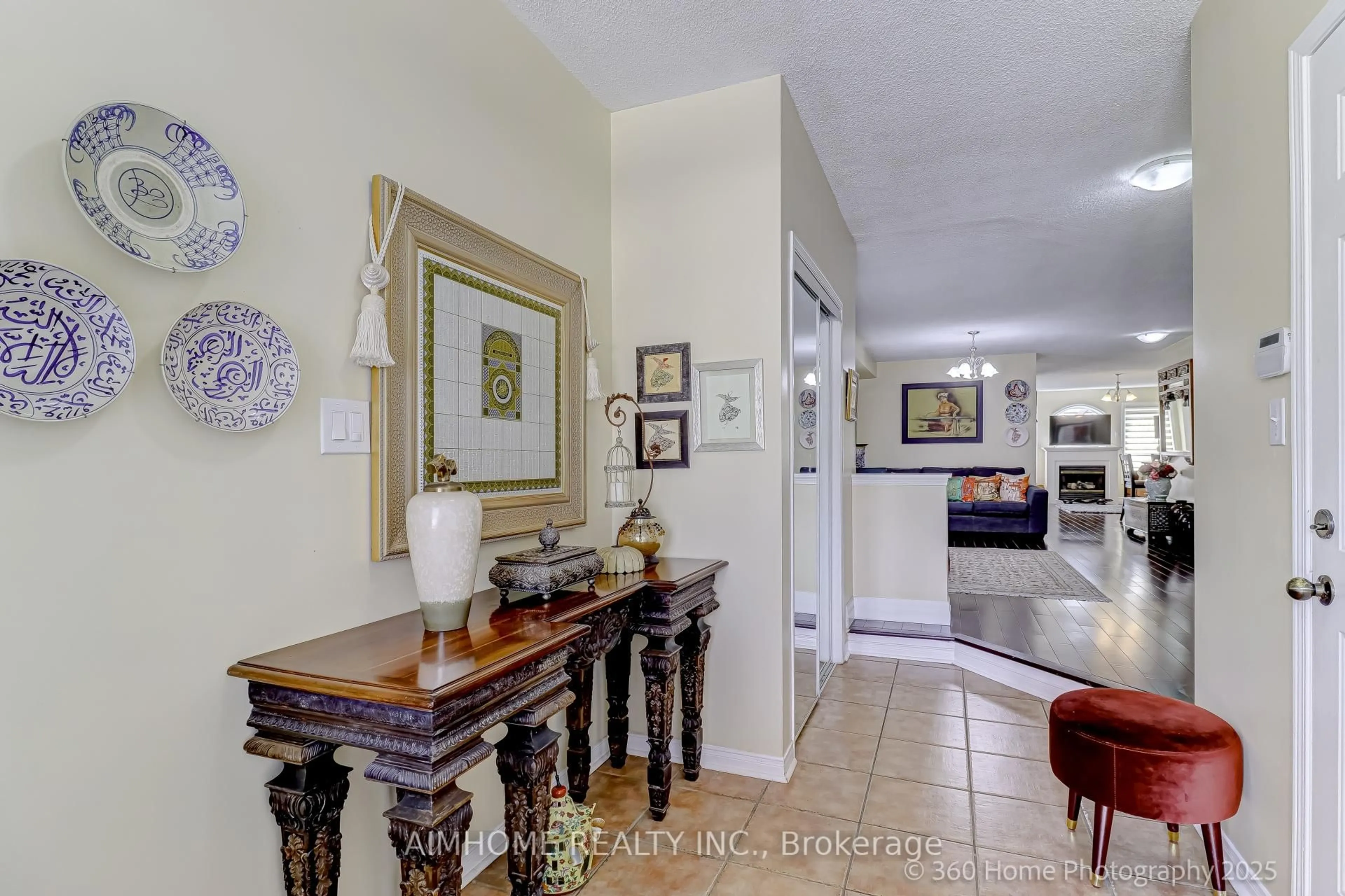 Unknown for 5872 Yachtsman Crossing Blvd, Mississauga Ontario L5M 6P1