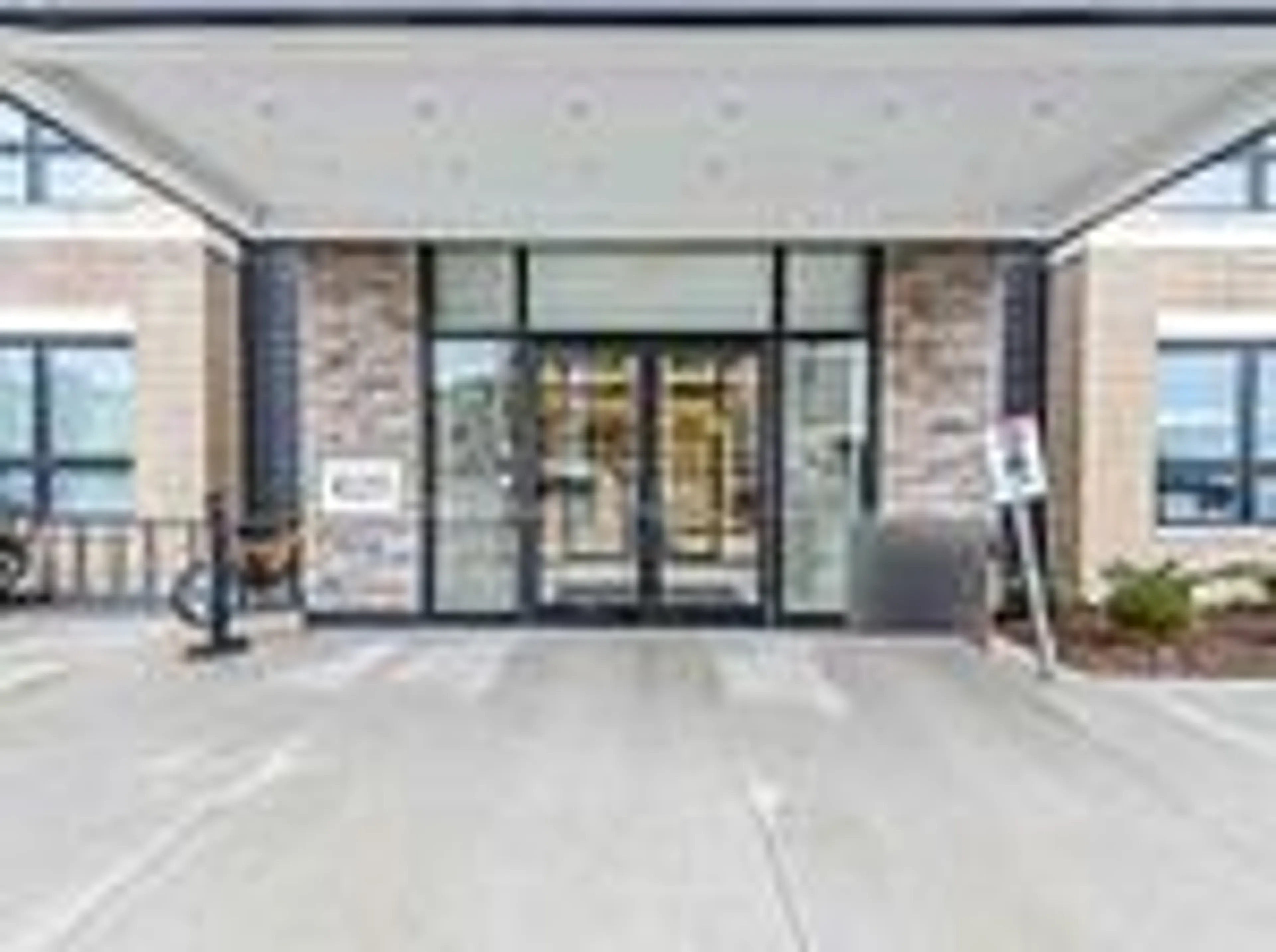 Indoor foyer for 620 Sauve St #506, Milton Ontario L9T 9A5