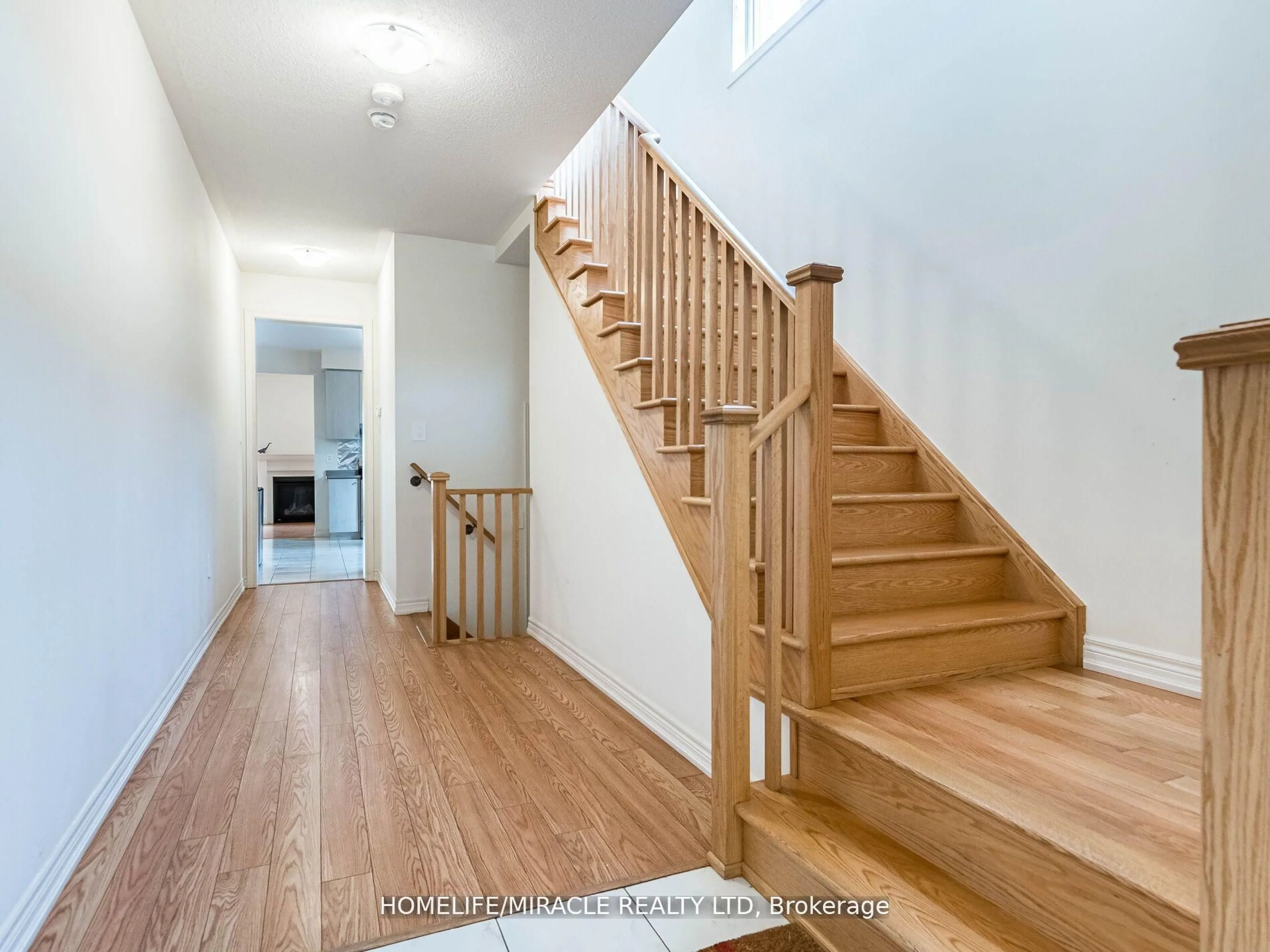 Unknown for 35 Sail Rd, Brampton Ontario L7A 4W7