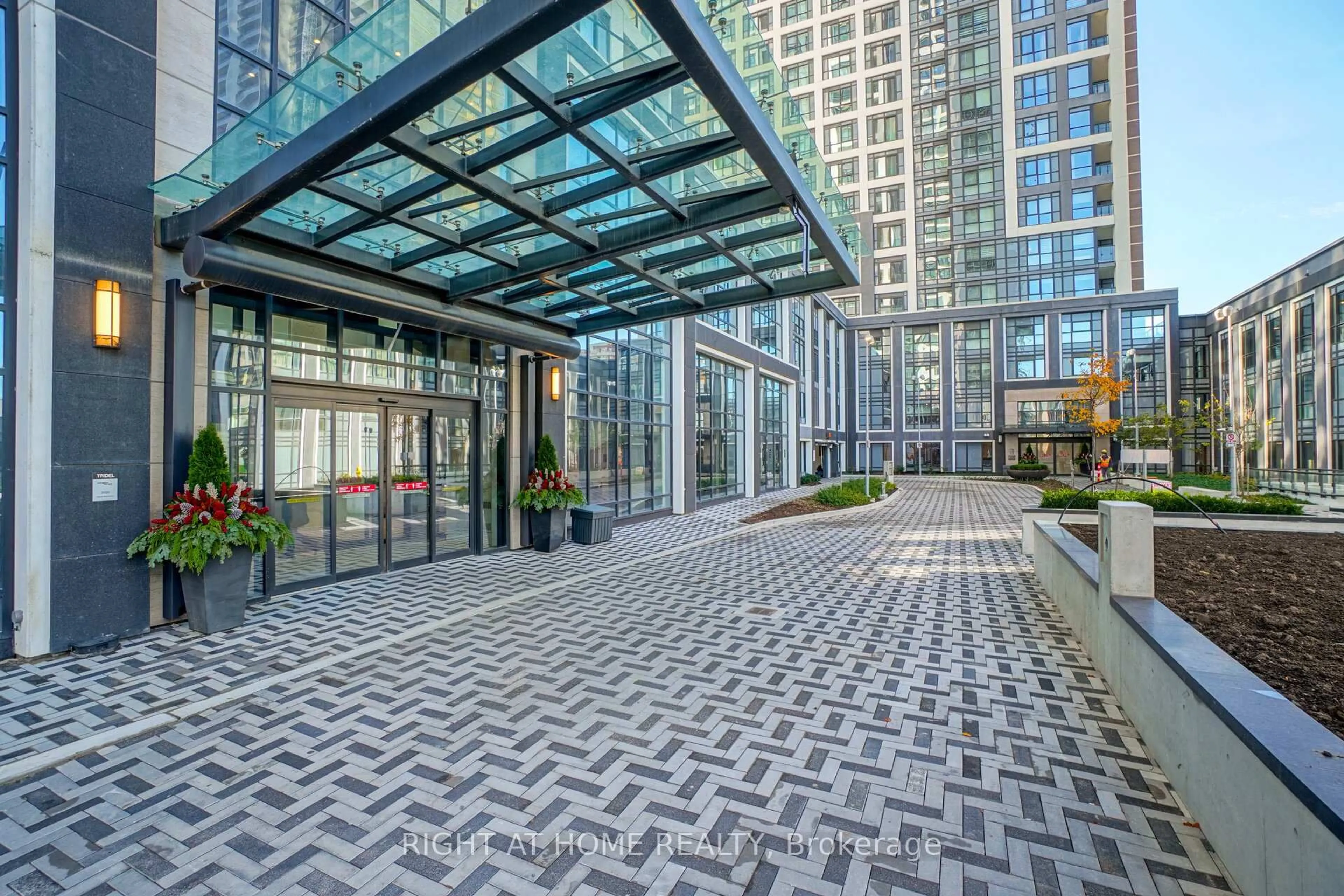 Indoor foyer for 7 Mabelle Ave #3409, Toronto Ontario M9A 4X7