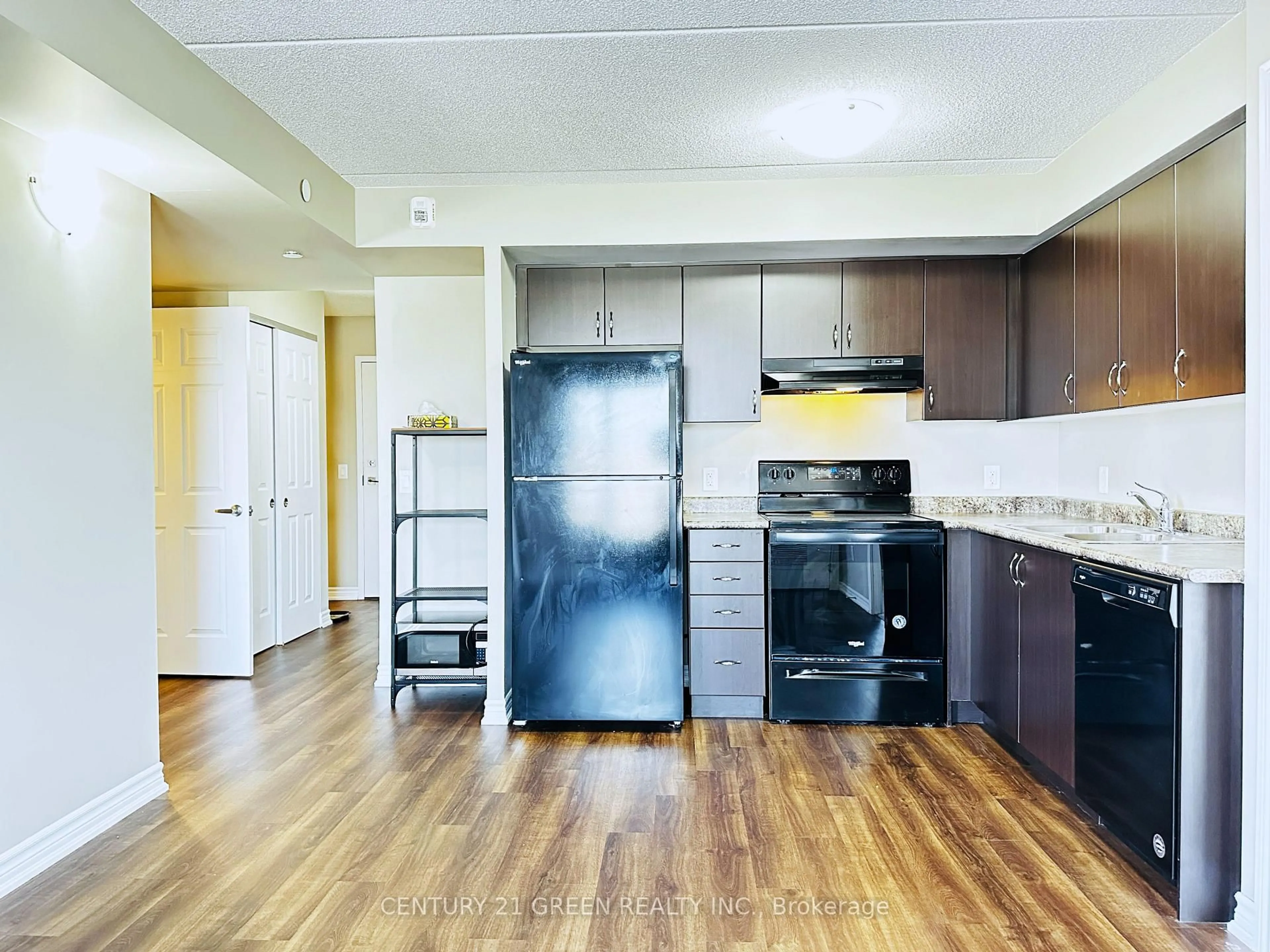Unknown for 716 Main St #402, Milton Ontario L9T 3P6