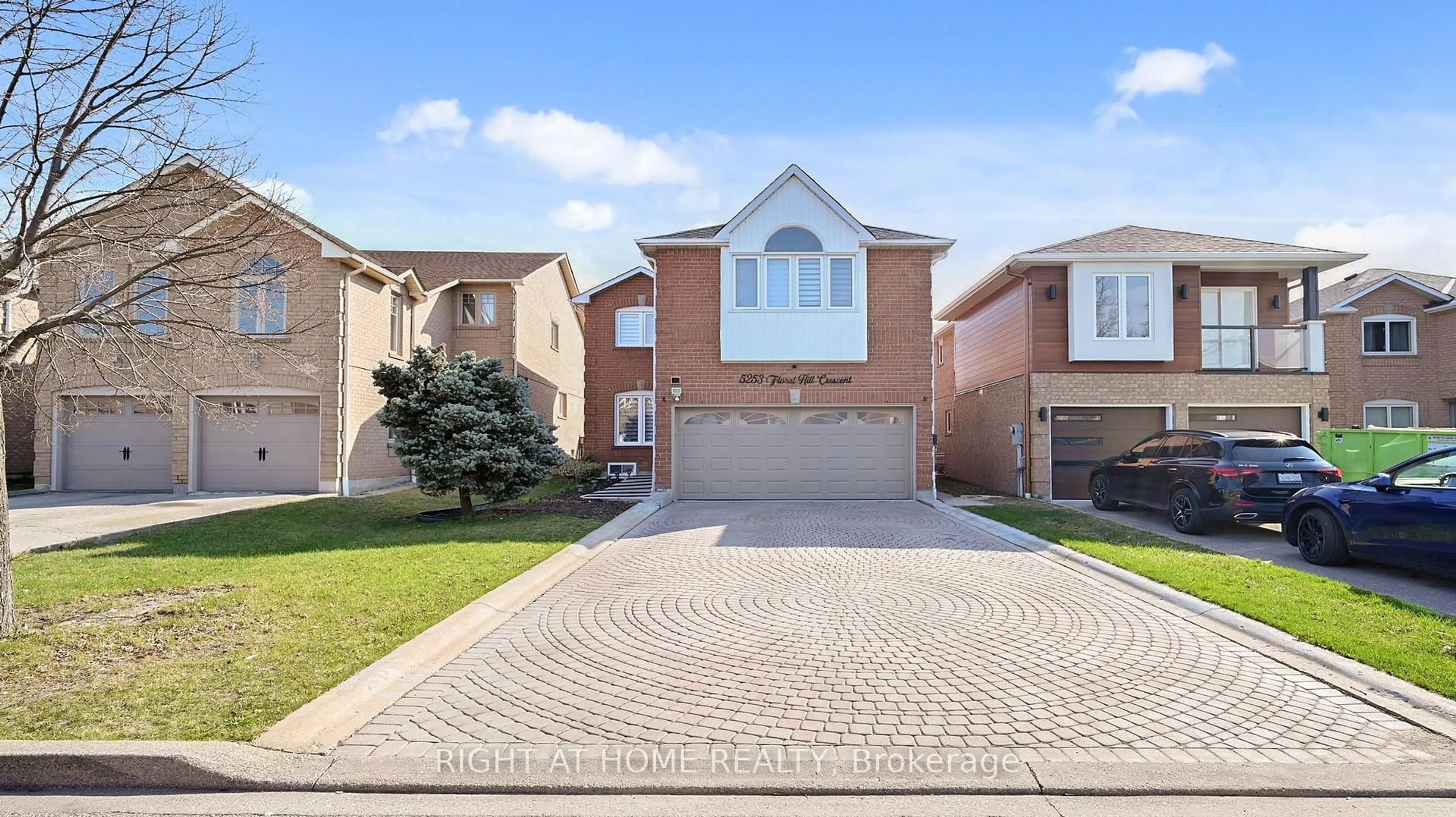Home with brick exterior material, street for 5253 Floral Hill Cres, Mississauga Ontario L5V 1V4