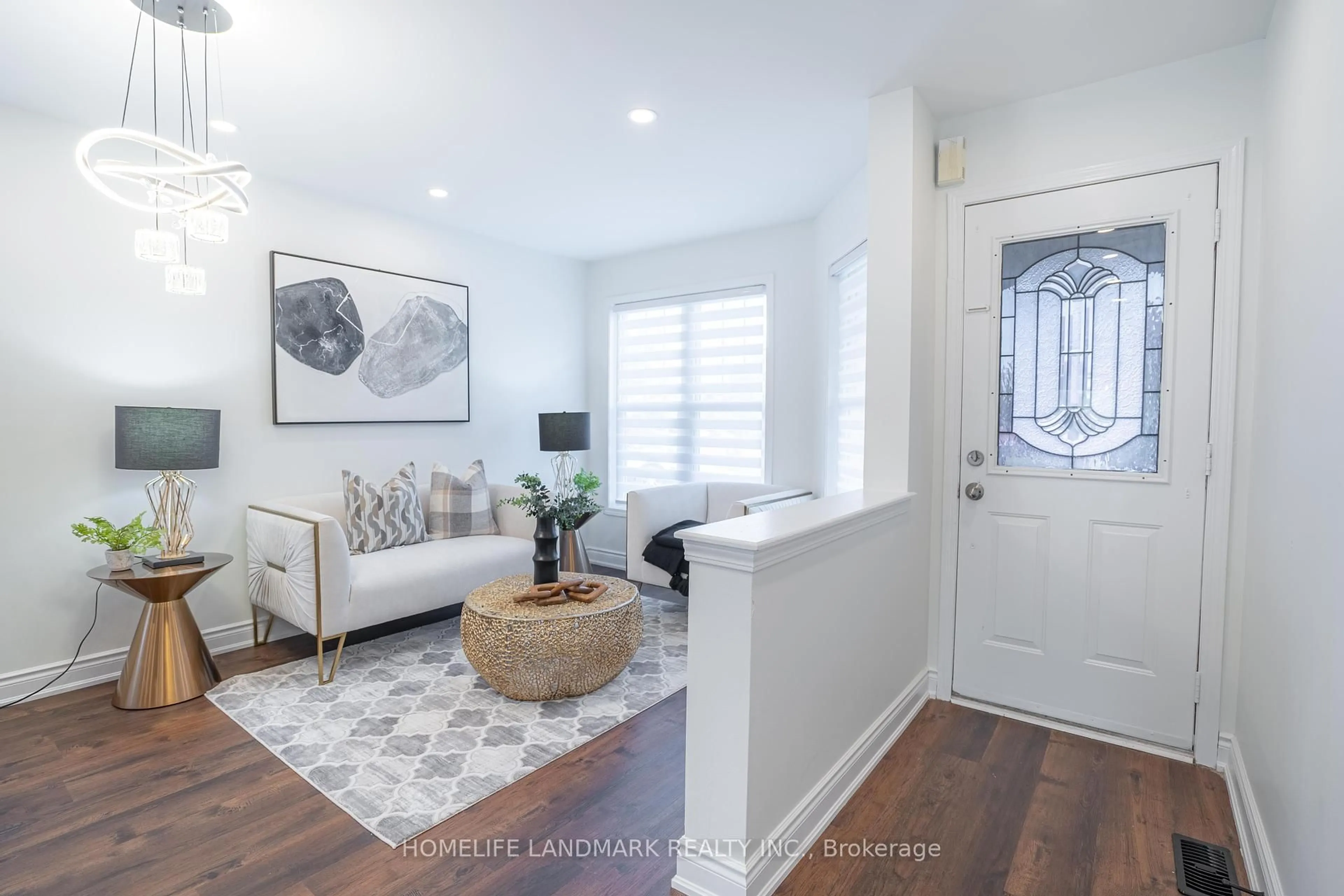 Indoor entryway for 36 Frontenac Cres, Brampton Ontario L7A 3M7
