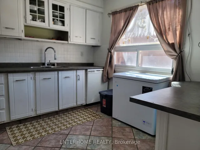 Additional property image - 1180 mississauga valley Blvd Unit 4