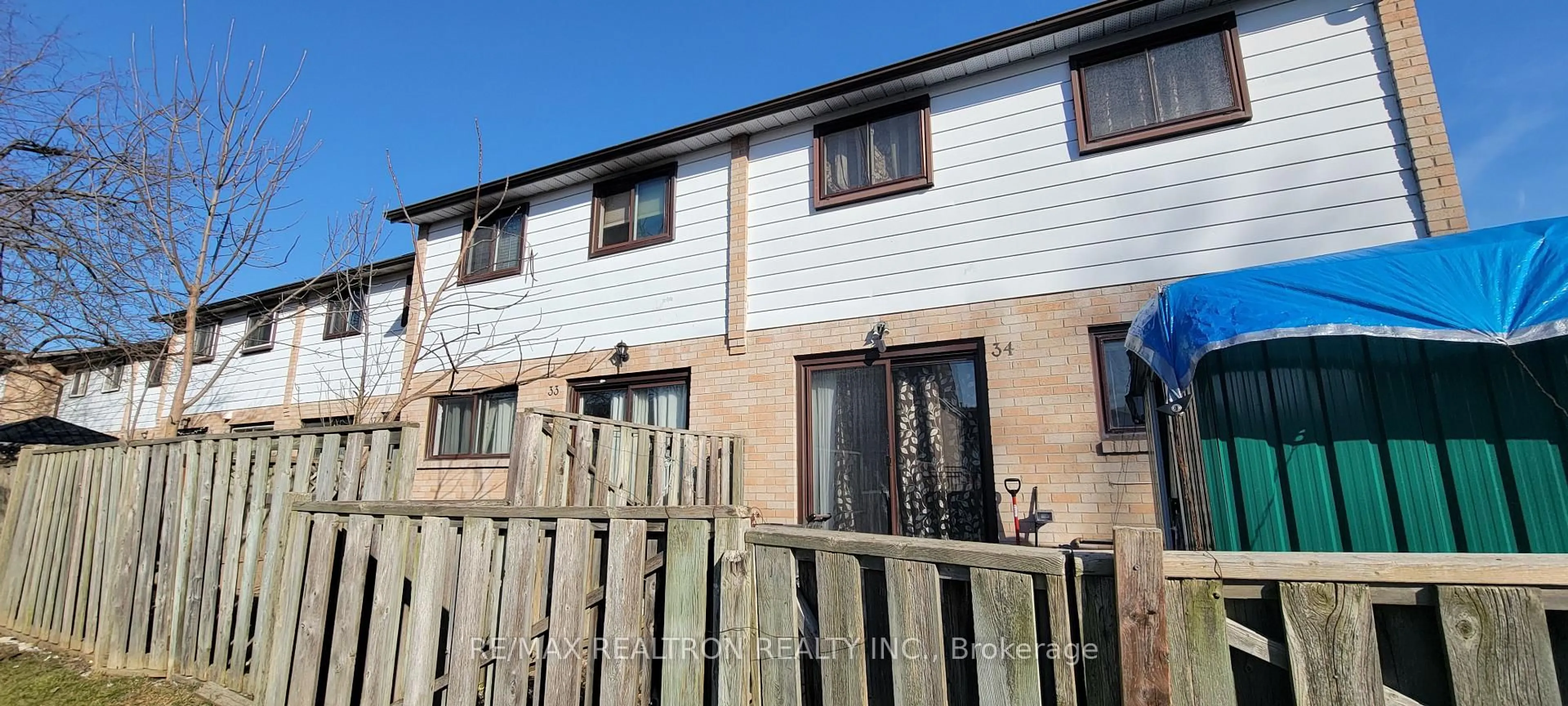 A pic from outside/outdoor area/front of a property/back of a property/a pic from drone, street for 34 Fleetwood Cres #63, Brampton Ontario L6T 2E5