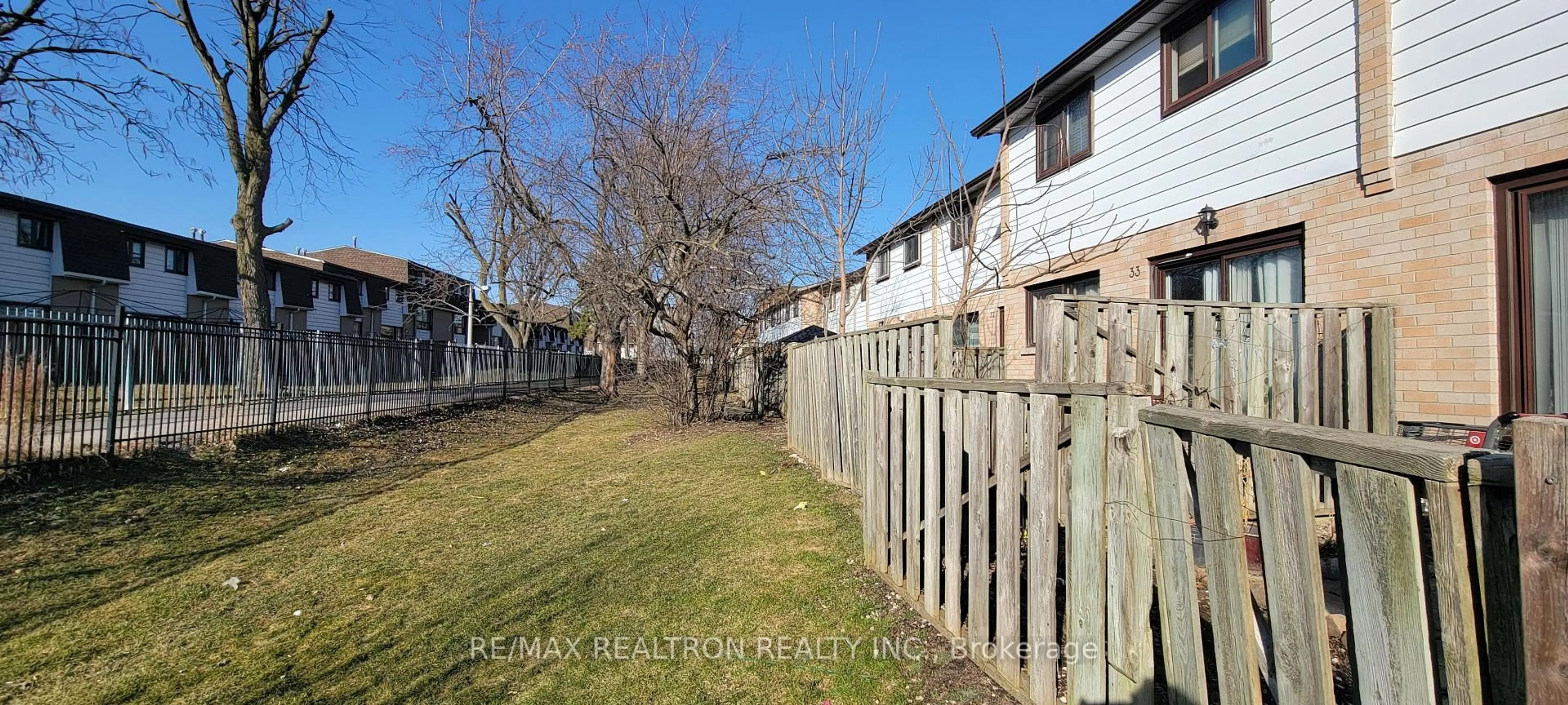 Unknown for 34 Fleetwood Cres #63, Brampton Ontario L6T 2E5