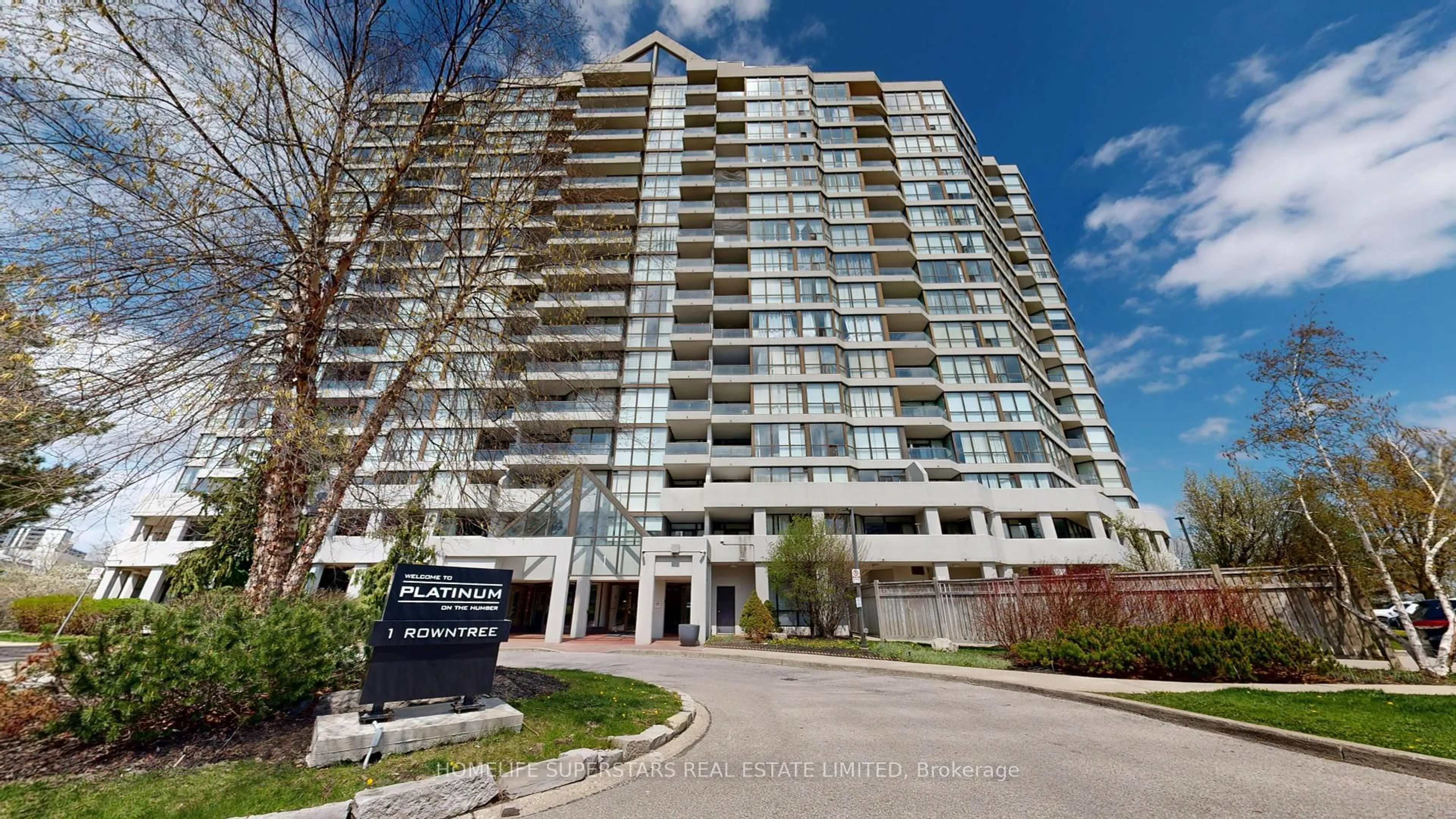 Indoor foyer for 1 Rowntree Rd #209, Toronto Ontario M9V 5G7
