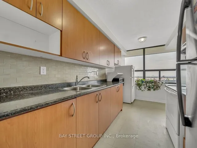 Additional property image - 18 Knightsbridge Rd Unit 1003