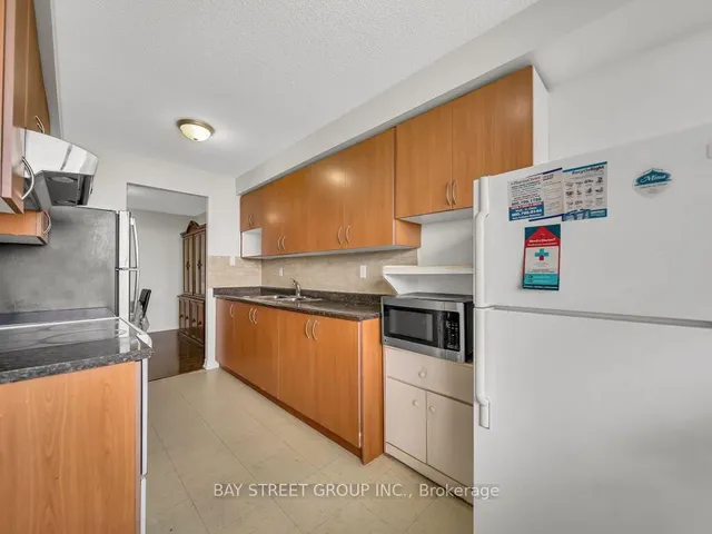 Additional property image - 18 Knightsbridge Rd Unit 1003