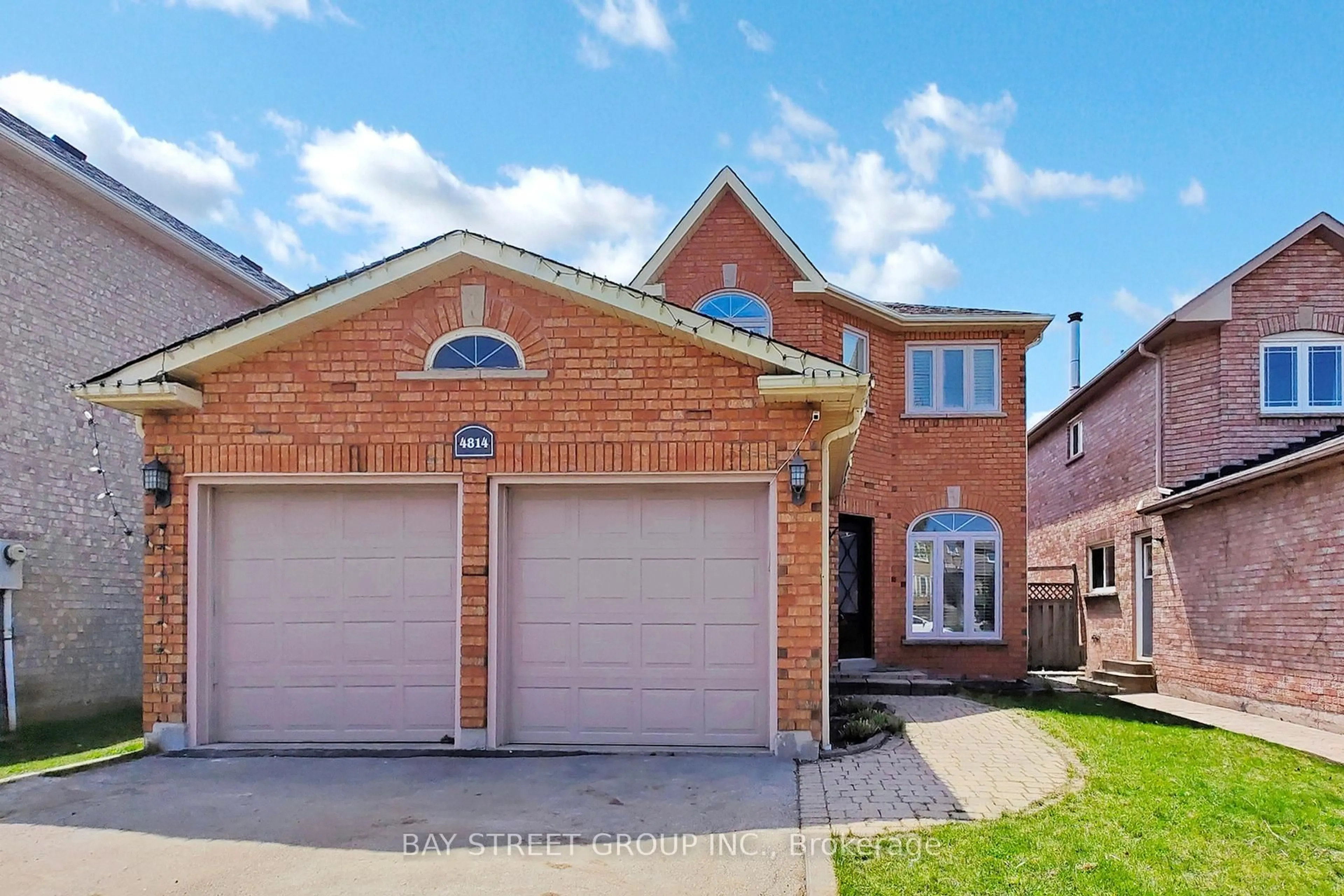 Home with brick exterior material, street for 4814 Rathkeale Rd, Mississauga Ontario L5V 1H3