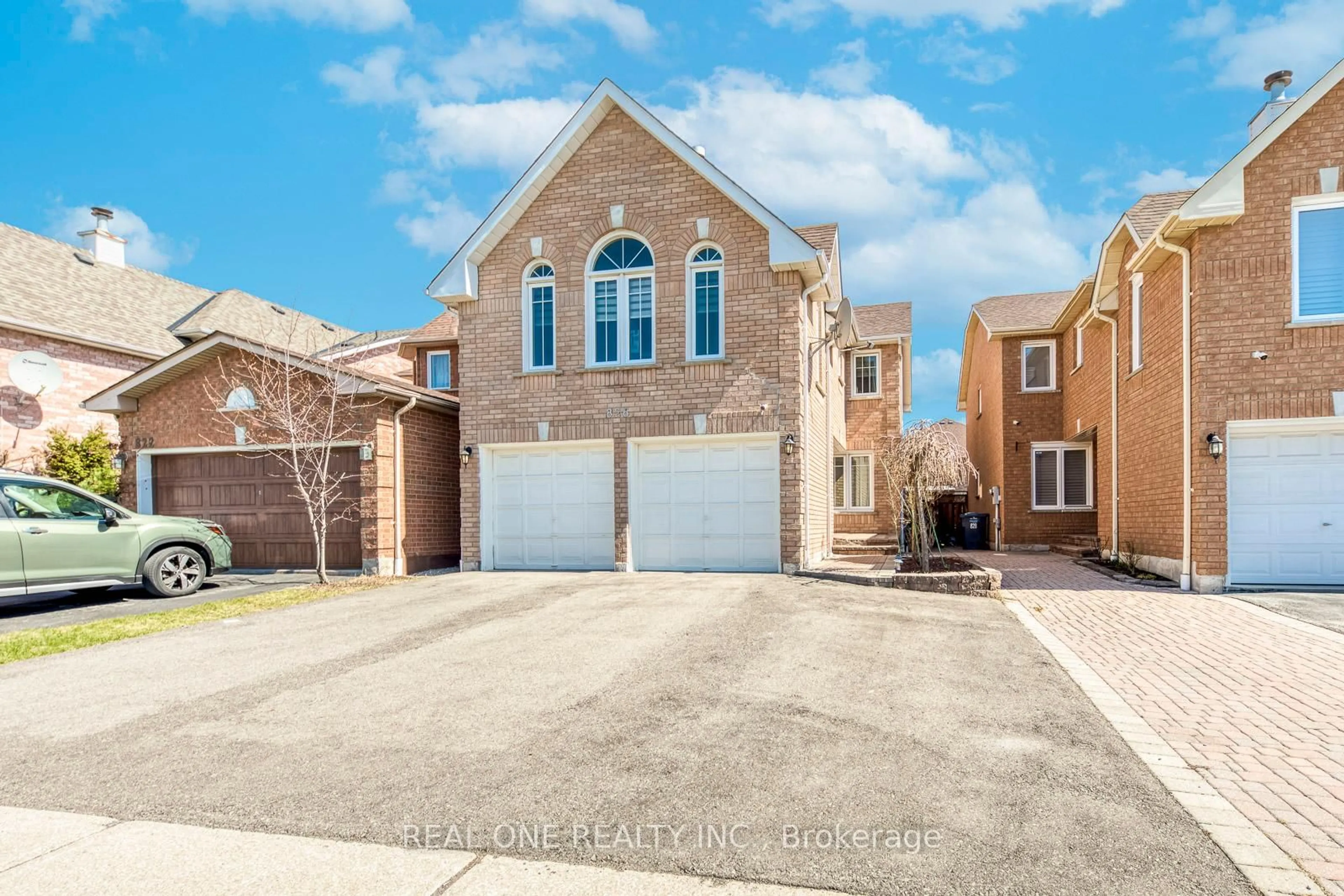 Home with brick exterior material, street for 826 Winterton Way, Mississauga Ontario L5V 2A5
