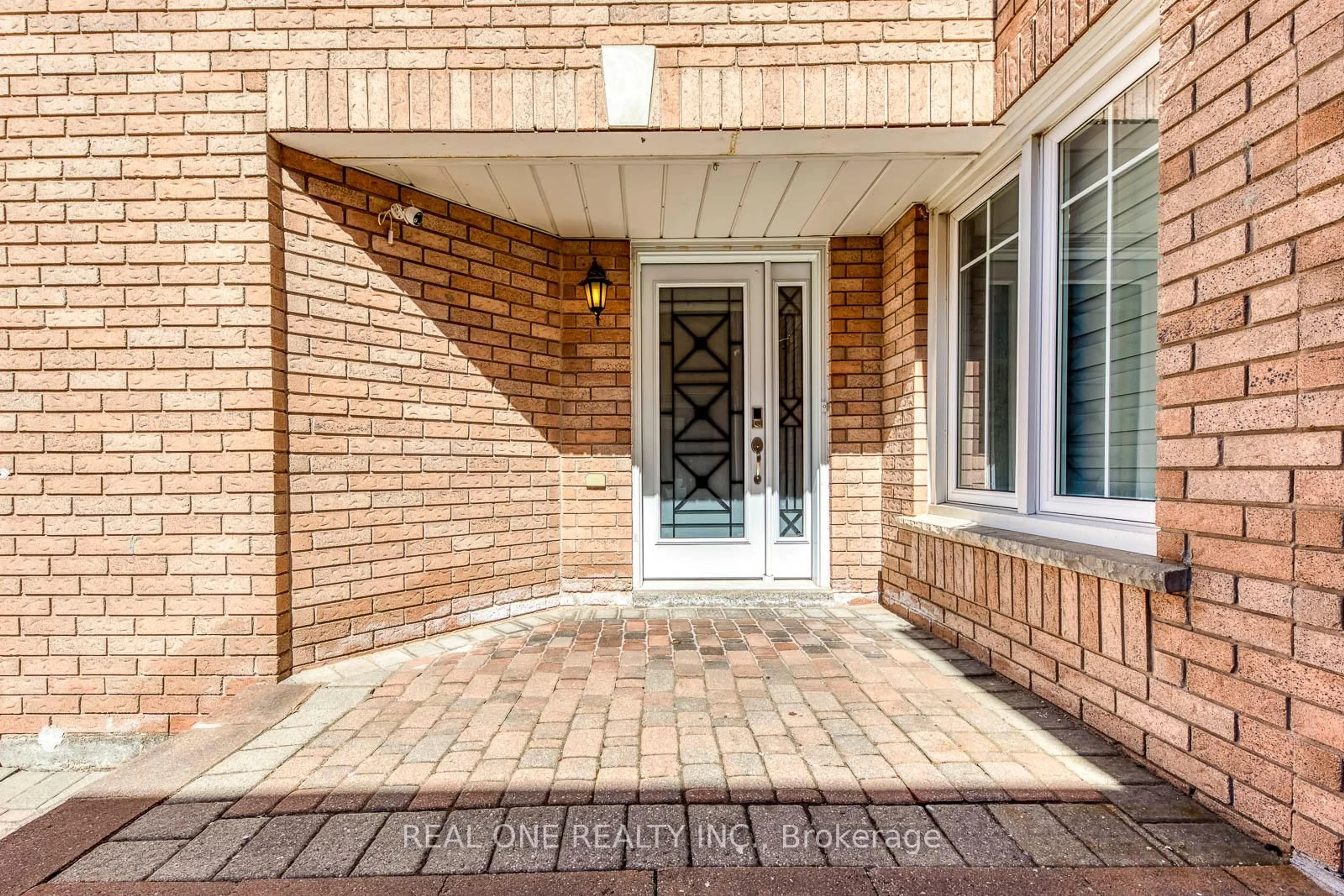 Home with brick exterior material, street for 826 Winterton Way, Mississauga Ontario L5V 2A5