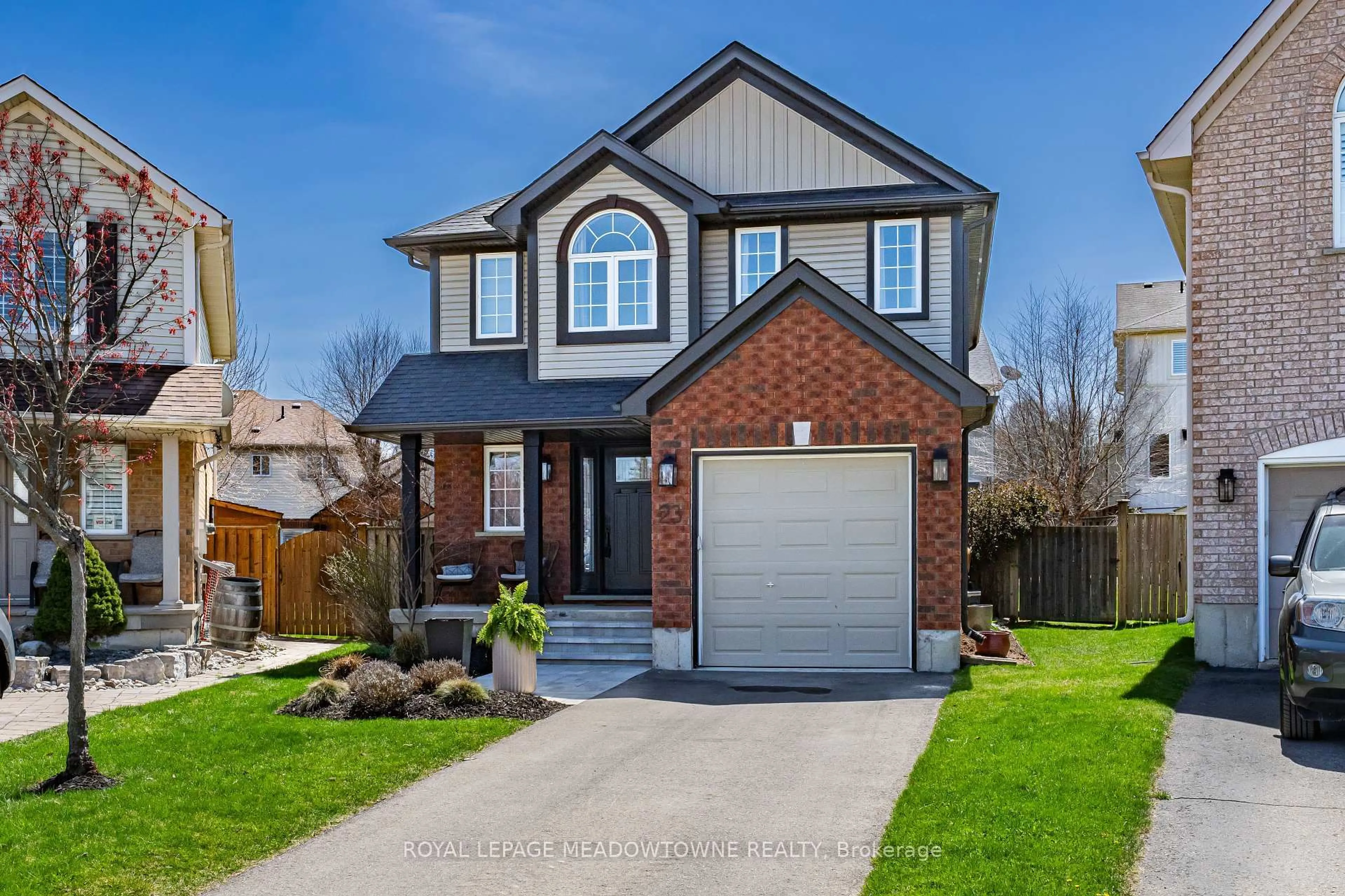 Home with brick exterior material, street for 23 Anderson Crt, Halton Hills Ontario L7G 6H9