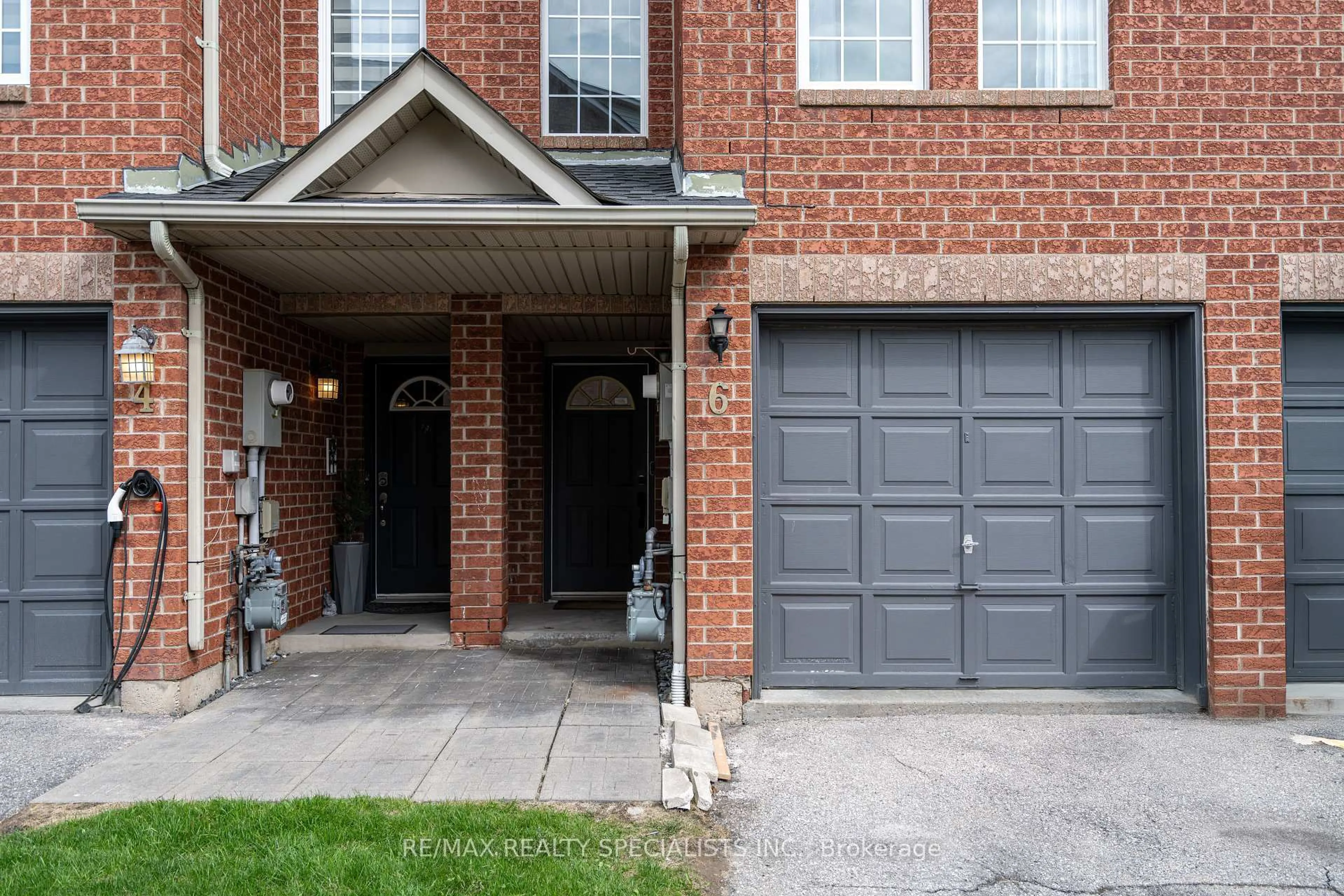 Home with brick exterior material, street for 6 Spadina Rd #6, Brampton Ontario L6X 4X6