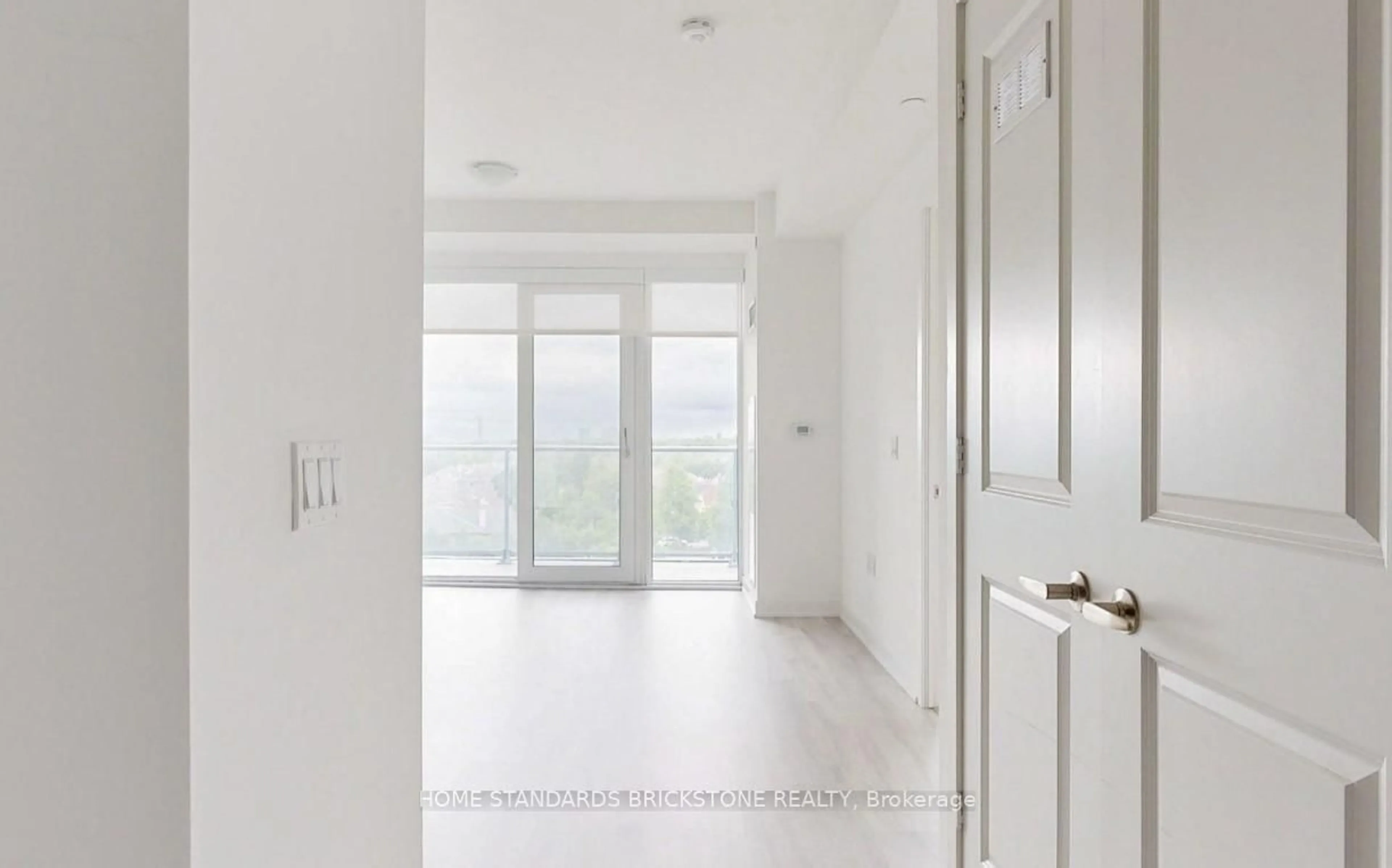 Unknown for 4675 Metcalfe Ave #603, Mississauga Ontario L5M 0A8