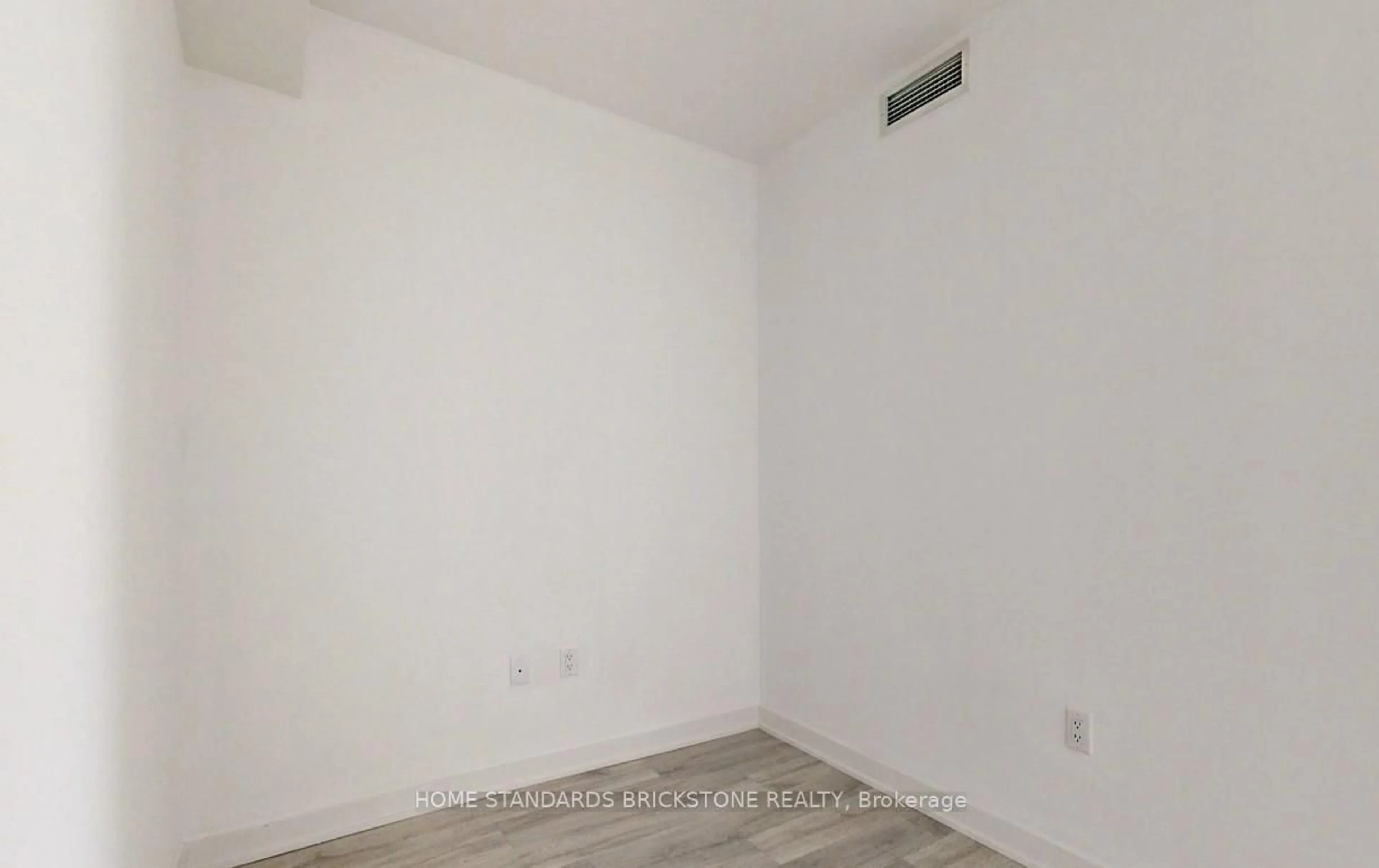 A pic of a room for 4675 Metcalfe Ave #603, Mississauga Ontario L5M 0A8