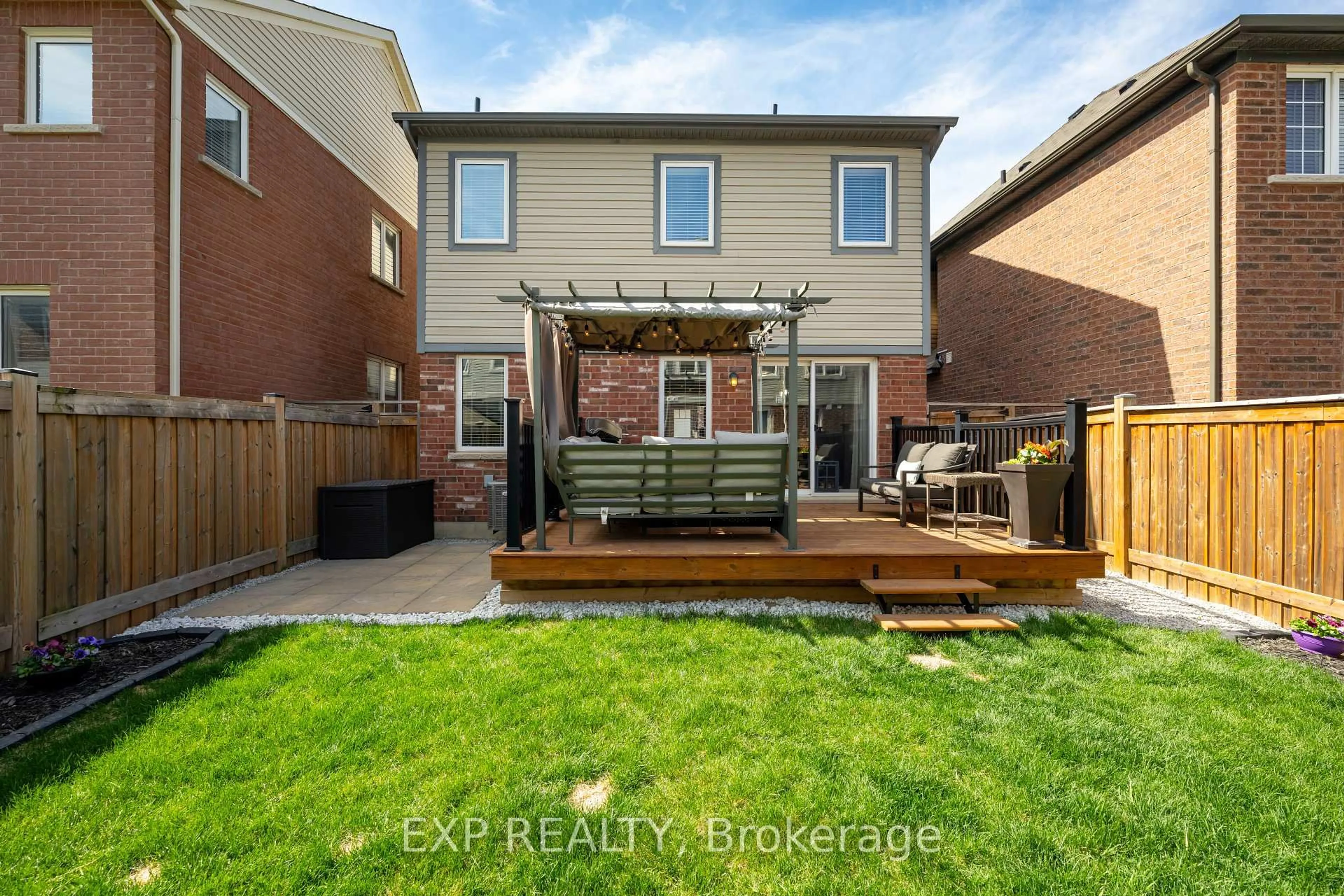 Patio, street for 50 Enford Cres, Brampton Ontario L7A 4C7