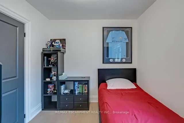Additional property image - 564 Maplehill Dr
