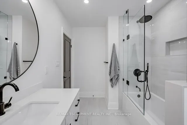 Additional property image - 564 Maplehill Dr