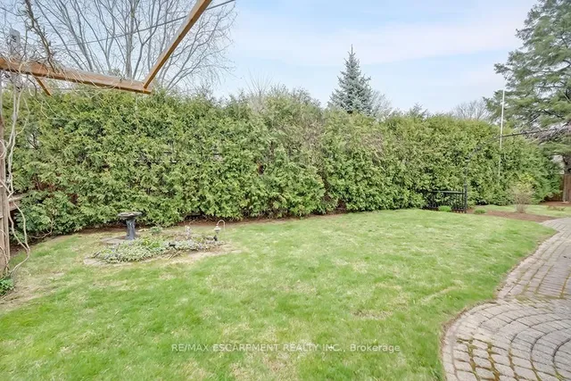 Additional property image - 564 Maplehill Dr
