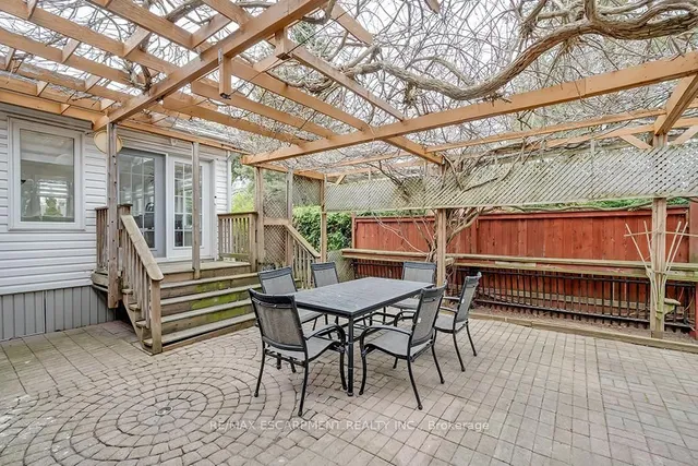 Additional property image - 564 Maplehill Dr
