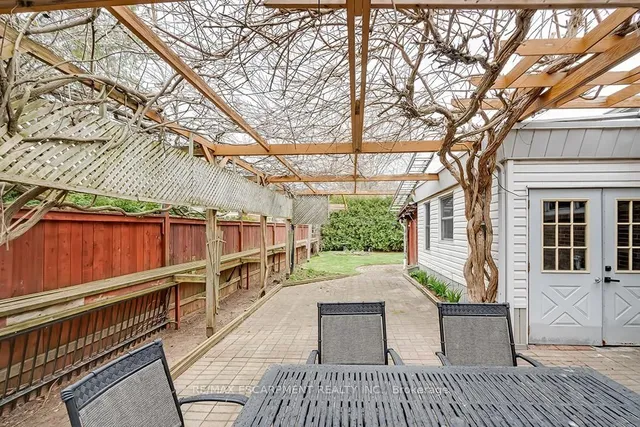 Additional property image - 564 Maplehill Dr