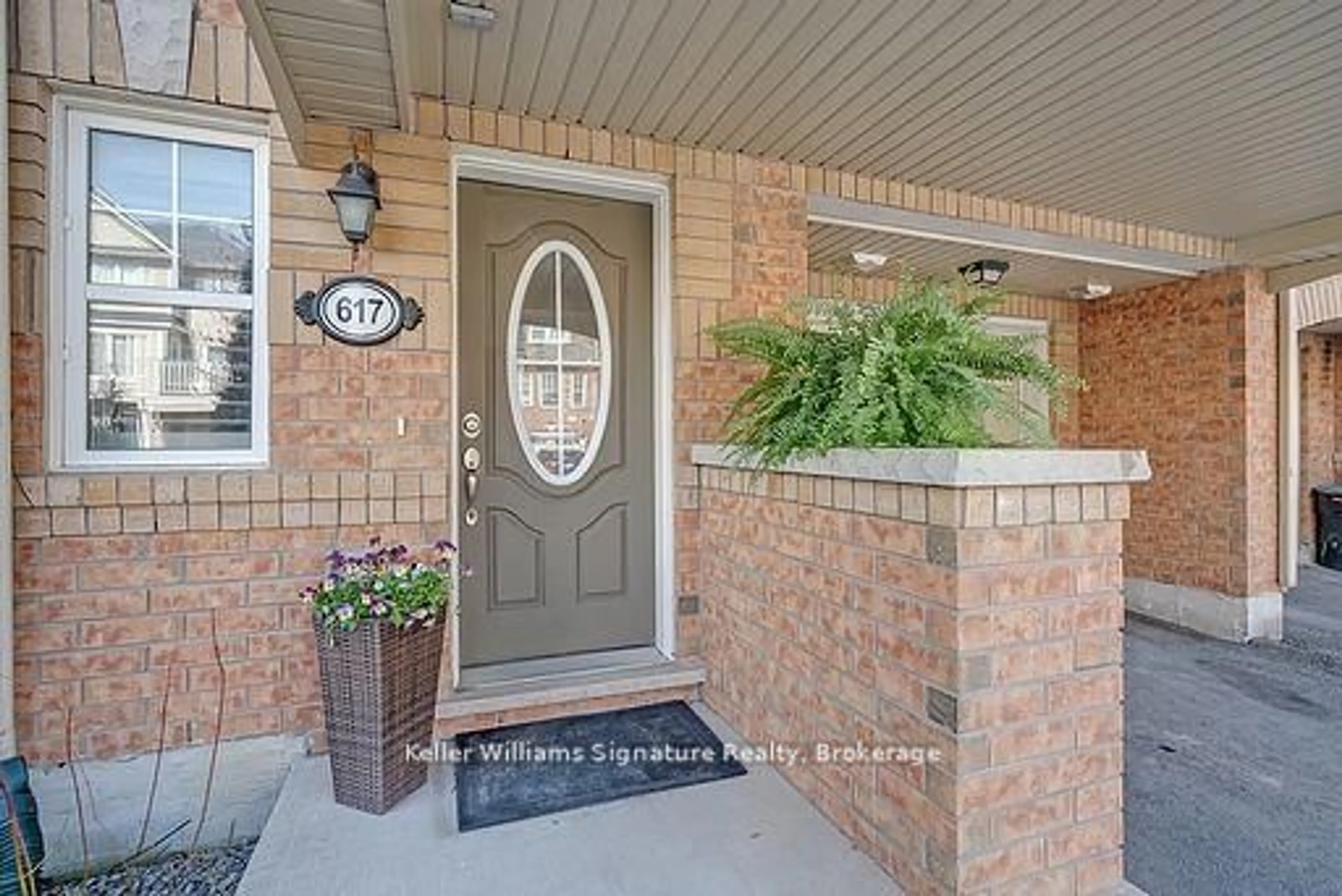 Indoor entryway for 617 Attenborough Terr, Milton Ontario L9T 8R2