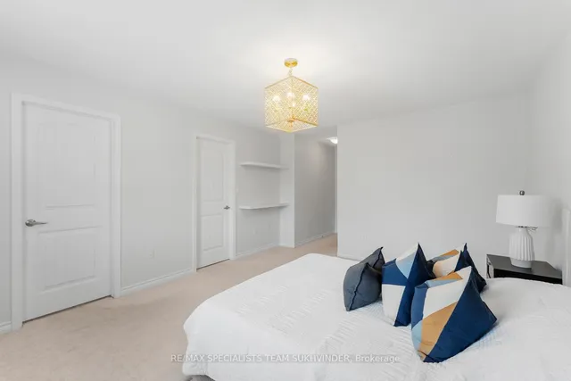 Additional property image - 604 Langholm St