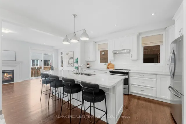 Additional property image - 604 Langholm St