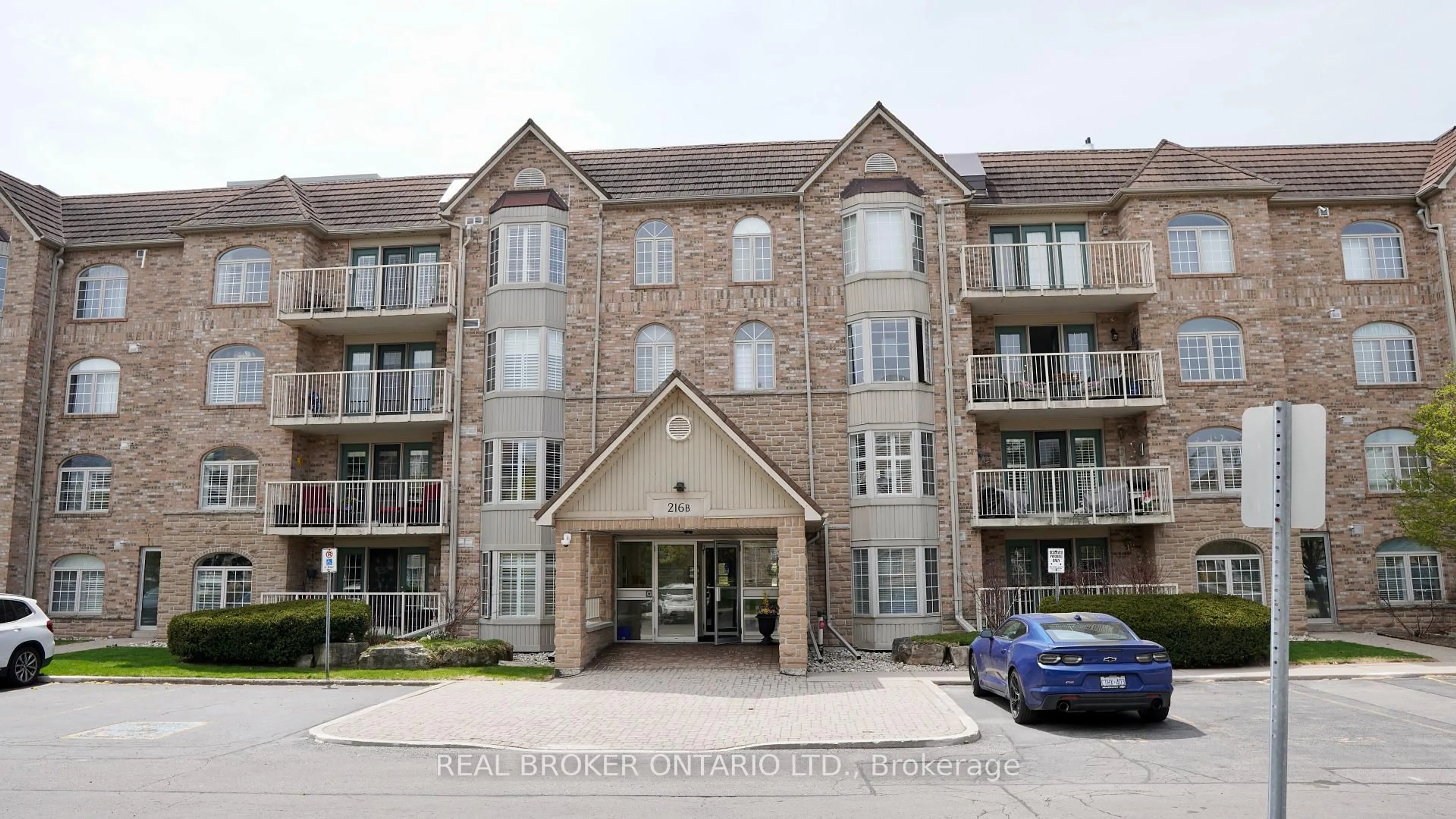 A pic from outside/outdoor area/front of a property/back of a property/a pic from drone, building for 216 Plains Rd #B309, Burlington Ontario L7T 4K8